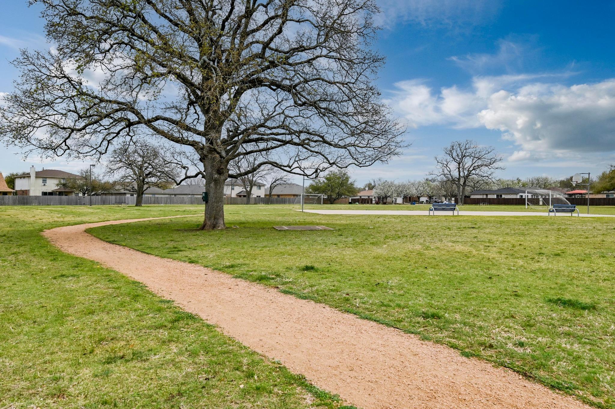 105 Stanford Dr, Leander, TX 78641