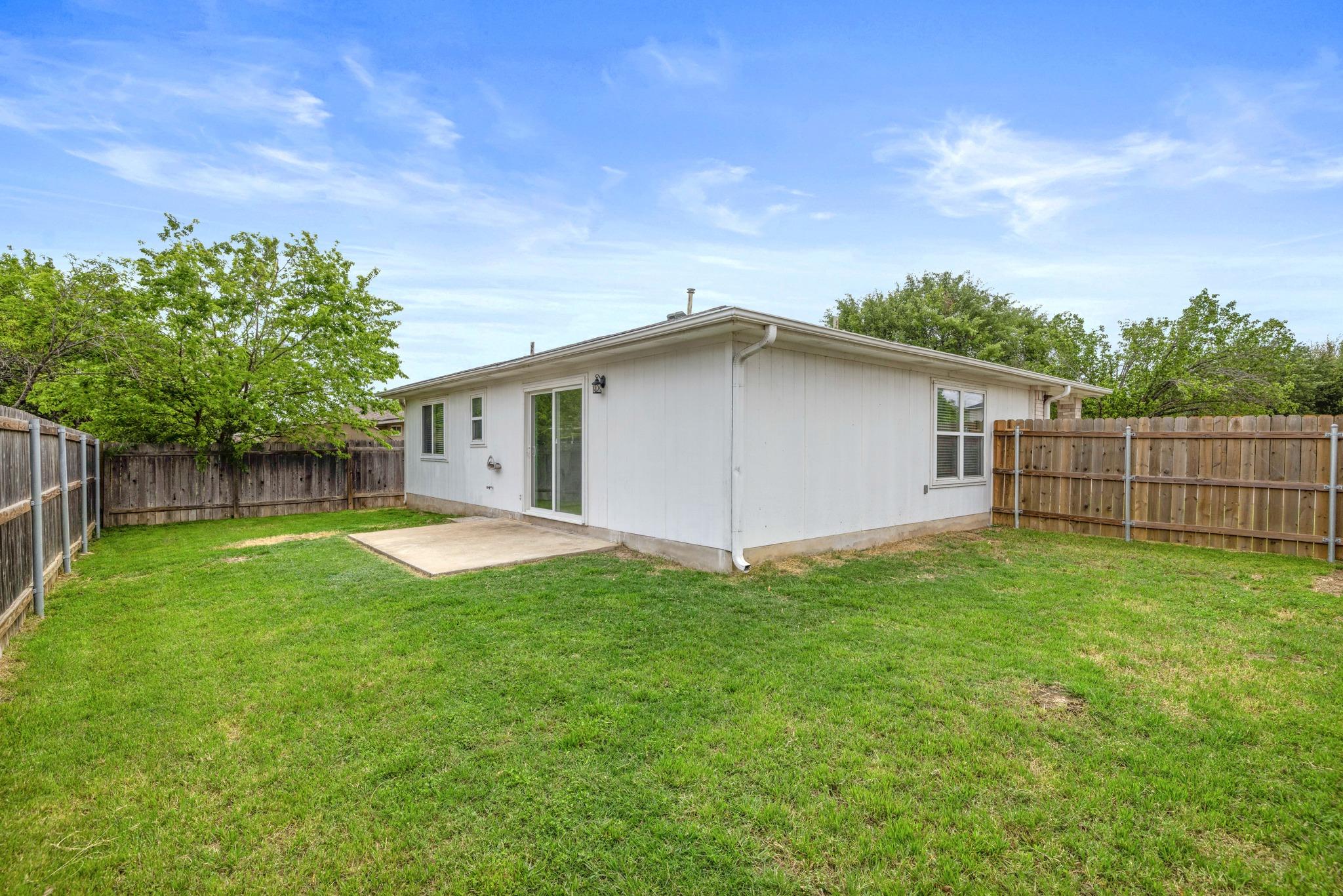 105 Stanford Dr, Leander, TX 78641