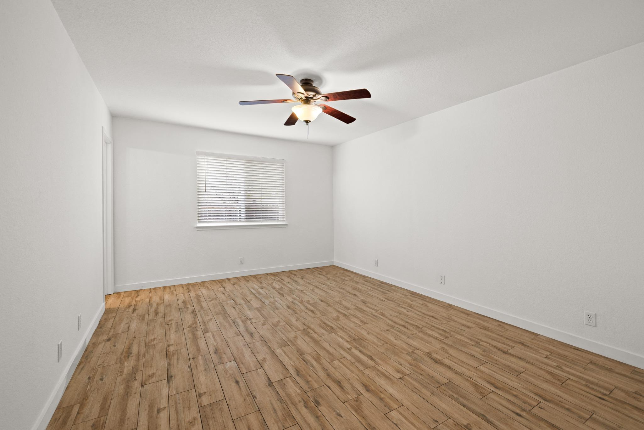 105 Stanford Dr, Leander, TX 78641