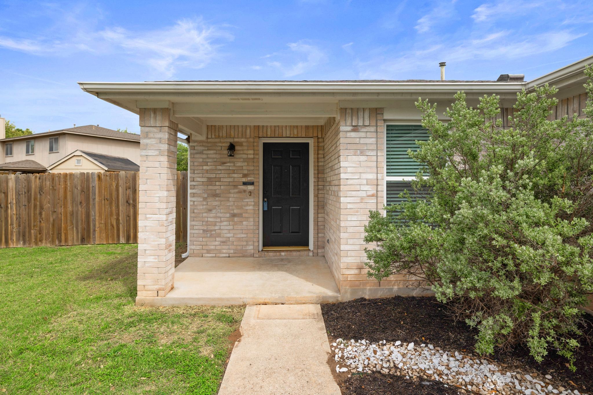 105 Stanford Dr, Leander, TX 78641