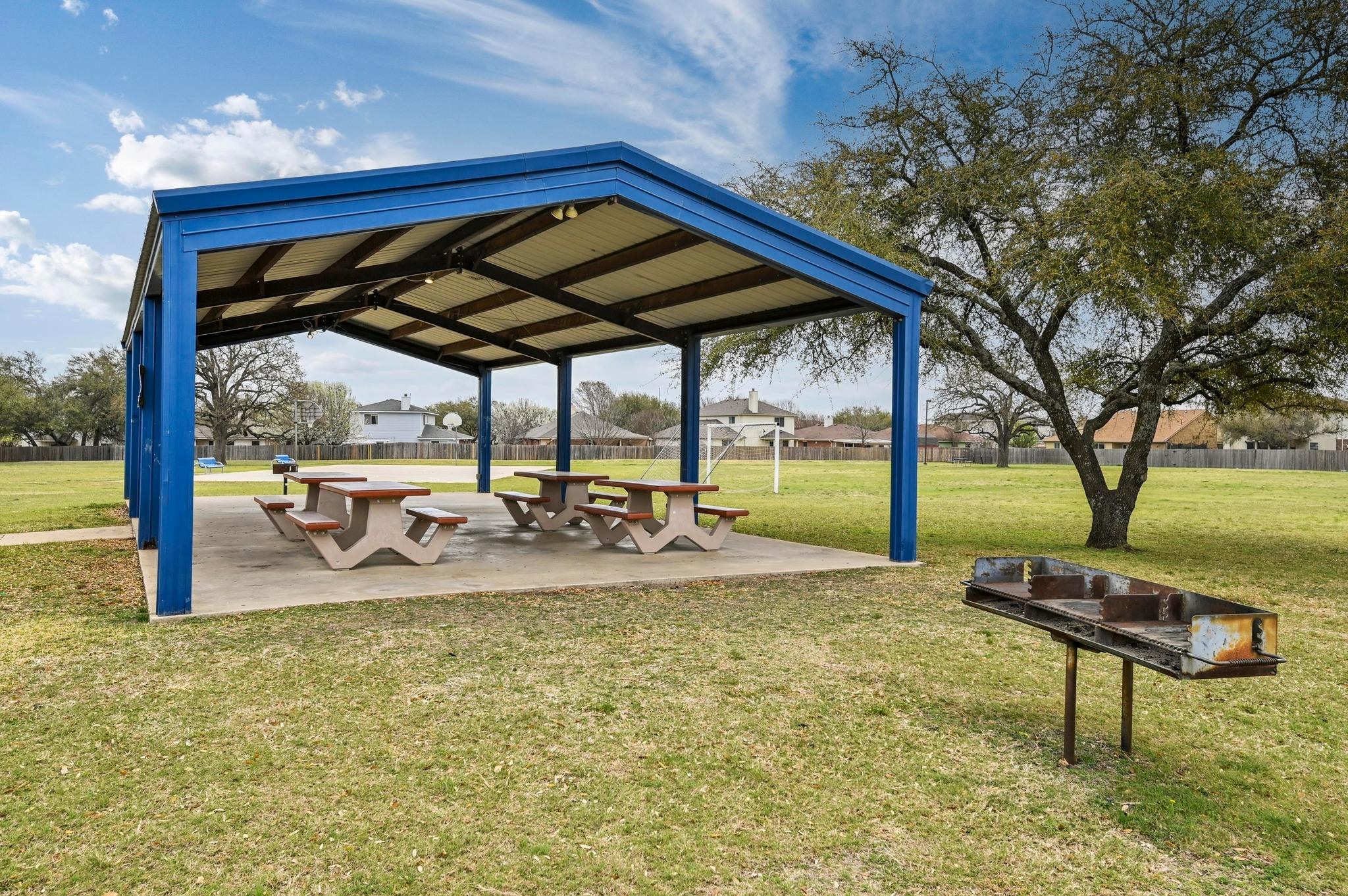 105 Stanford Dr, Leander, TX 78641