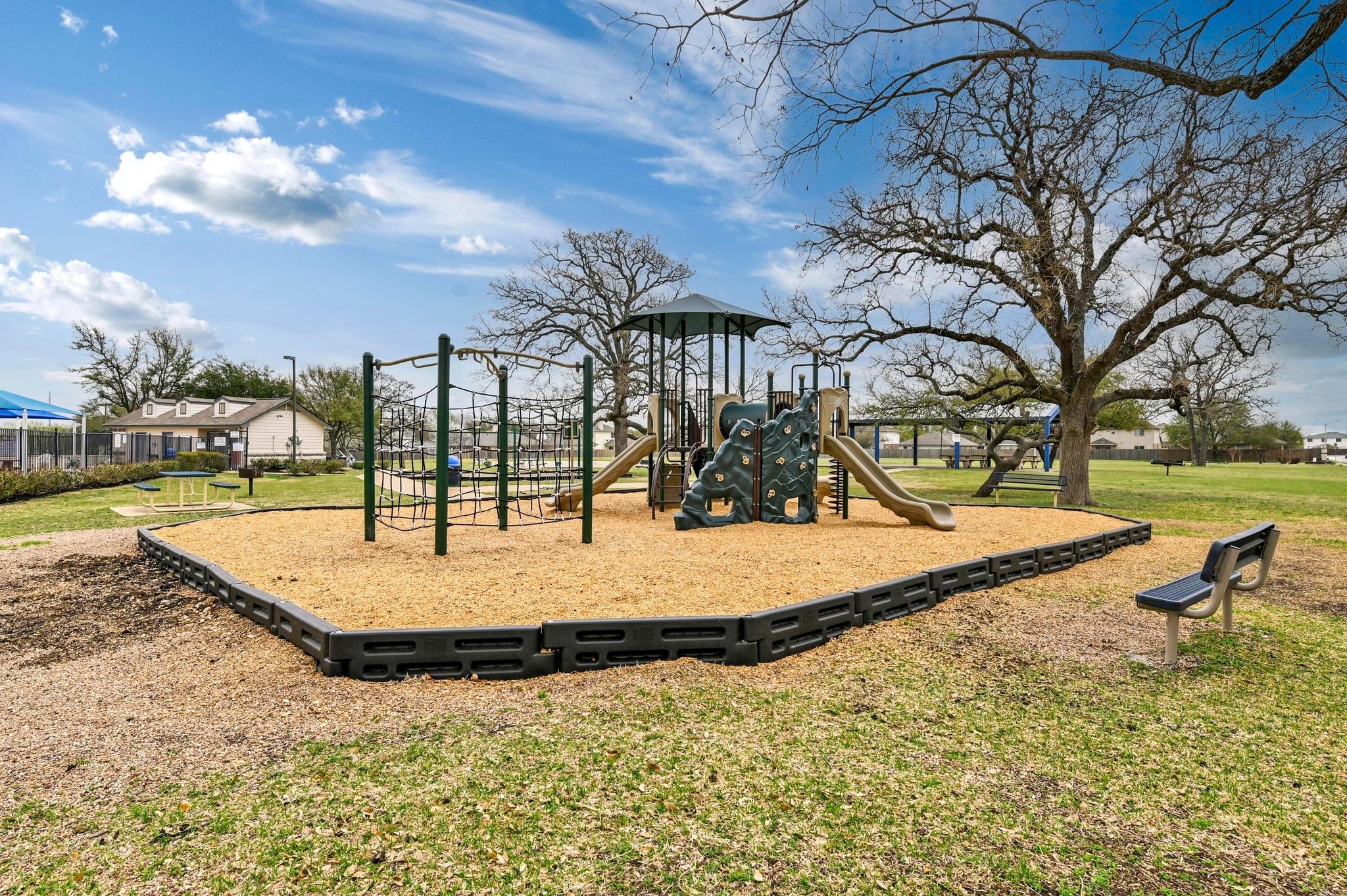 105 Stanford Dr, Leander, TX 78641