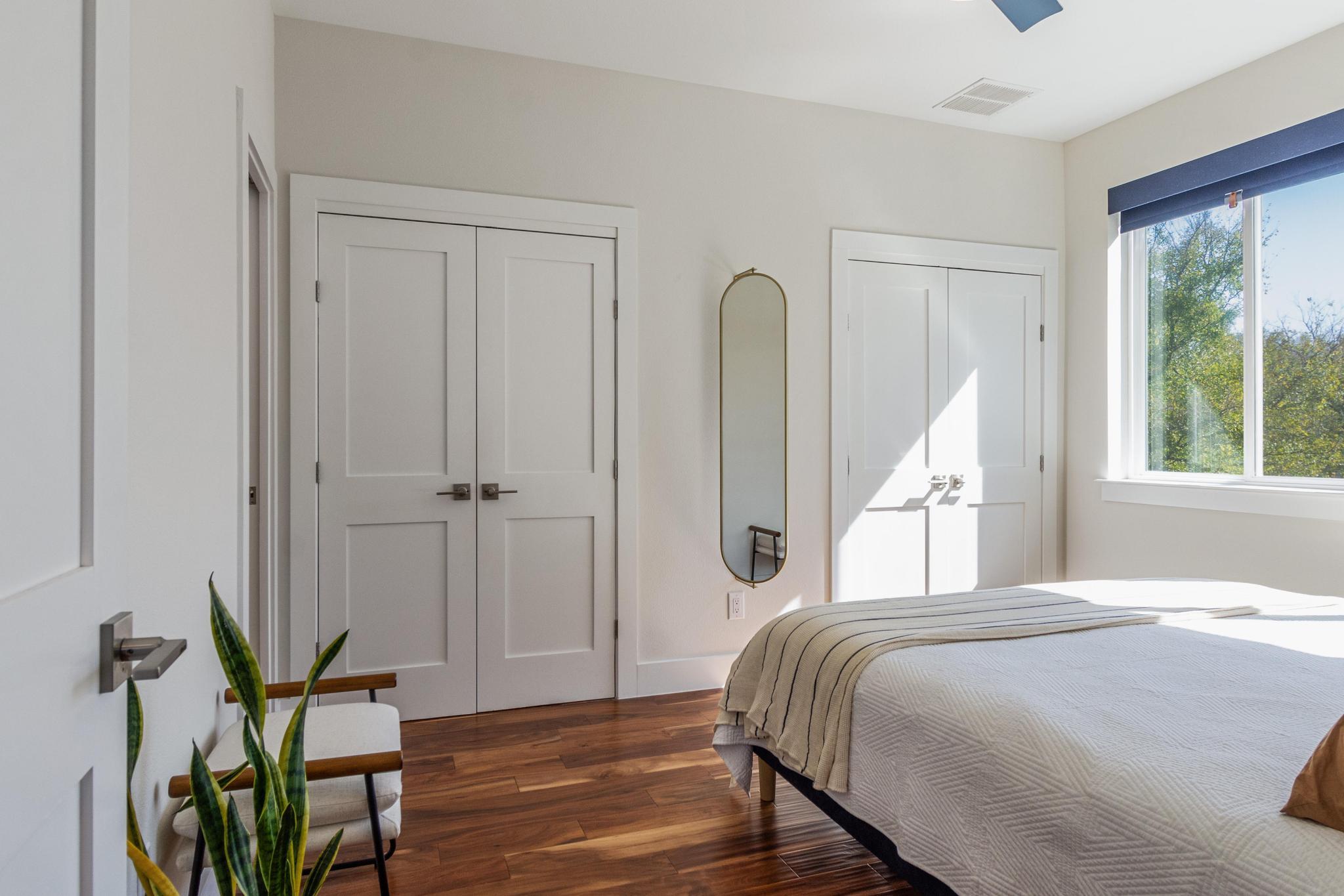 1177 Pandora St # B, Austin, TX 78702