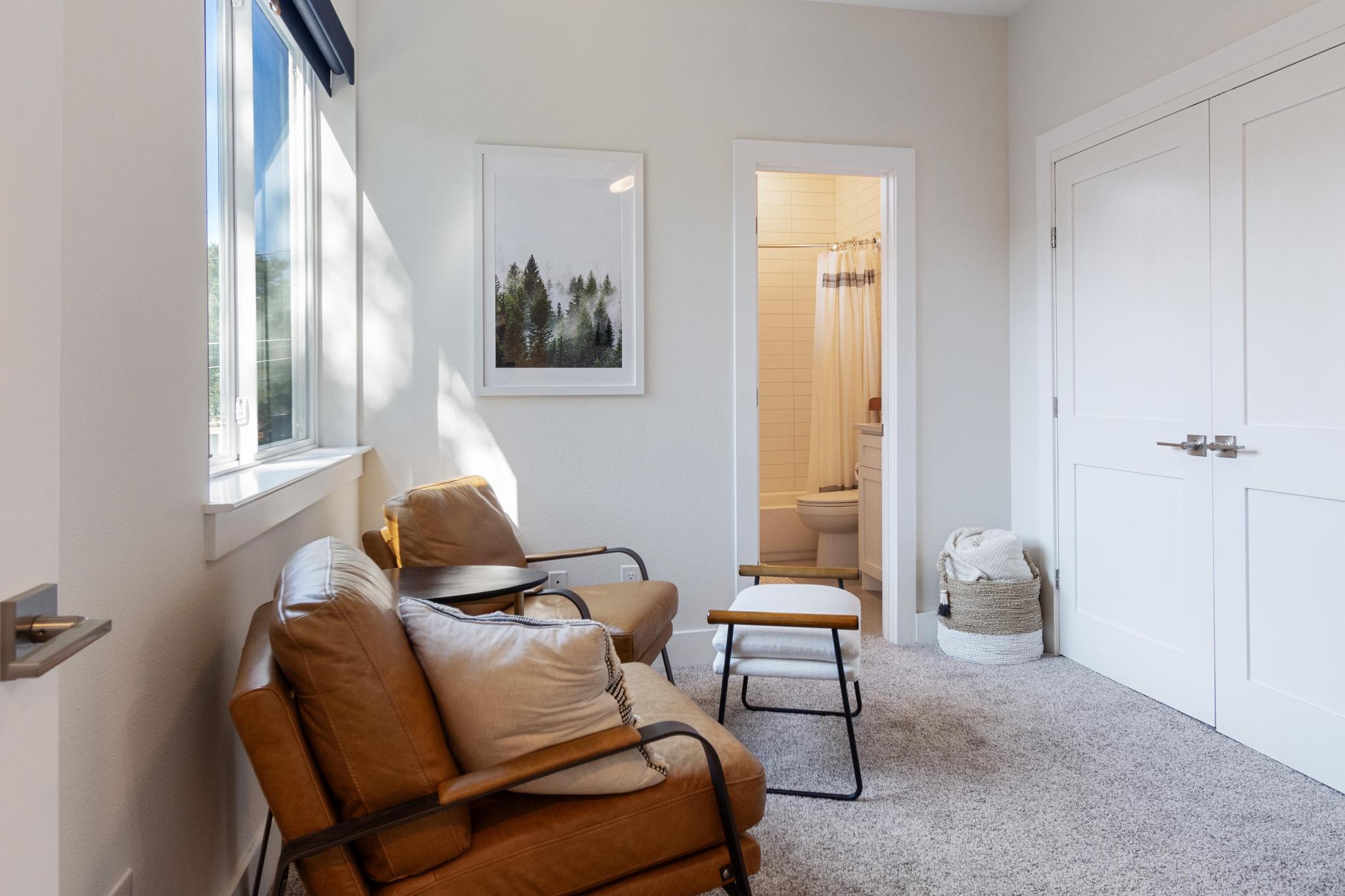 1177 Pandora St # B, Austin, TX 78702