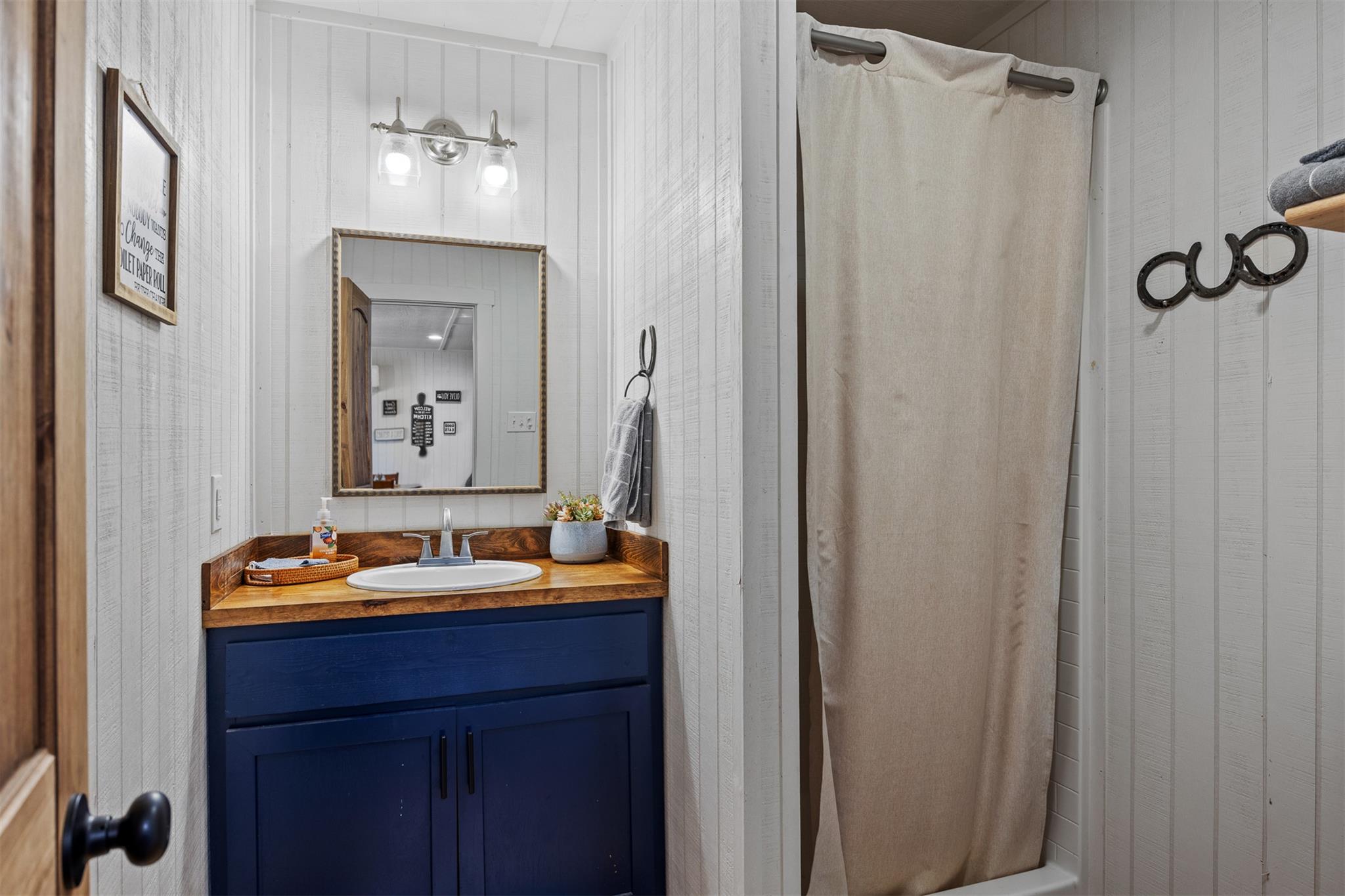 641 Patterson Creek Rd, Leakey, TX 78873