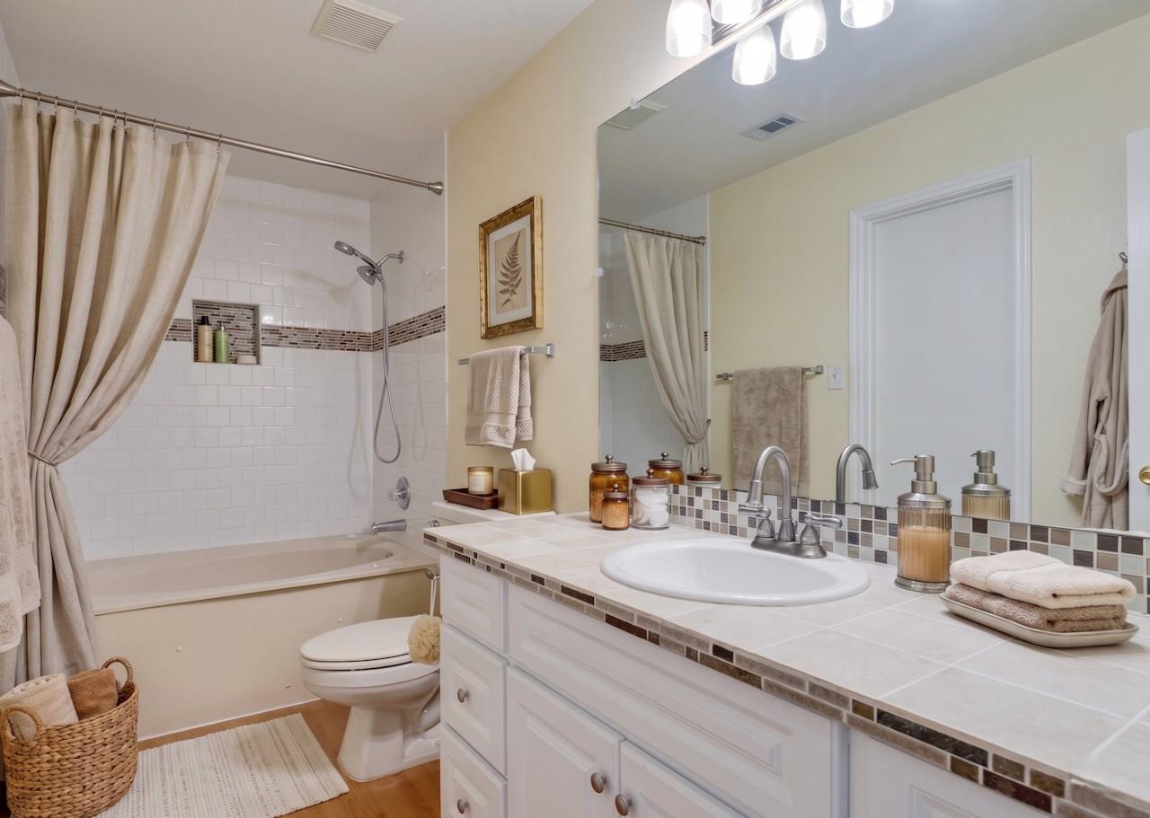 7504 Redrick Dr, Austin, TX 78747