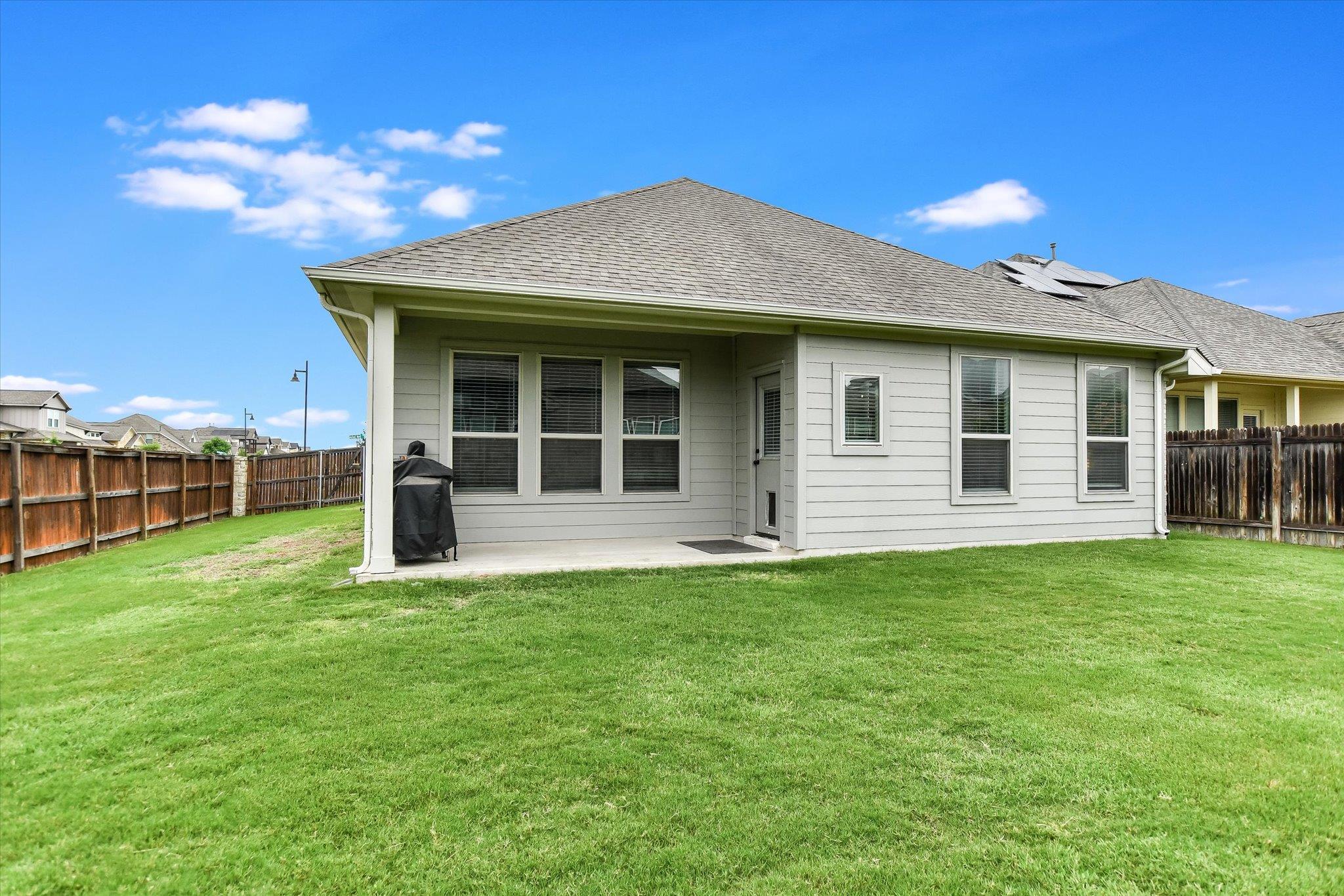 100 Rebel Red Cv, Liberty Hill, TX 78642