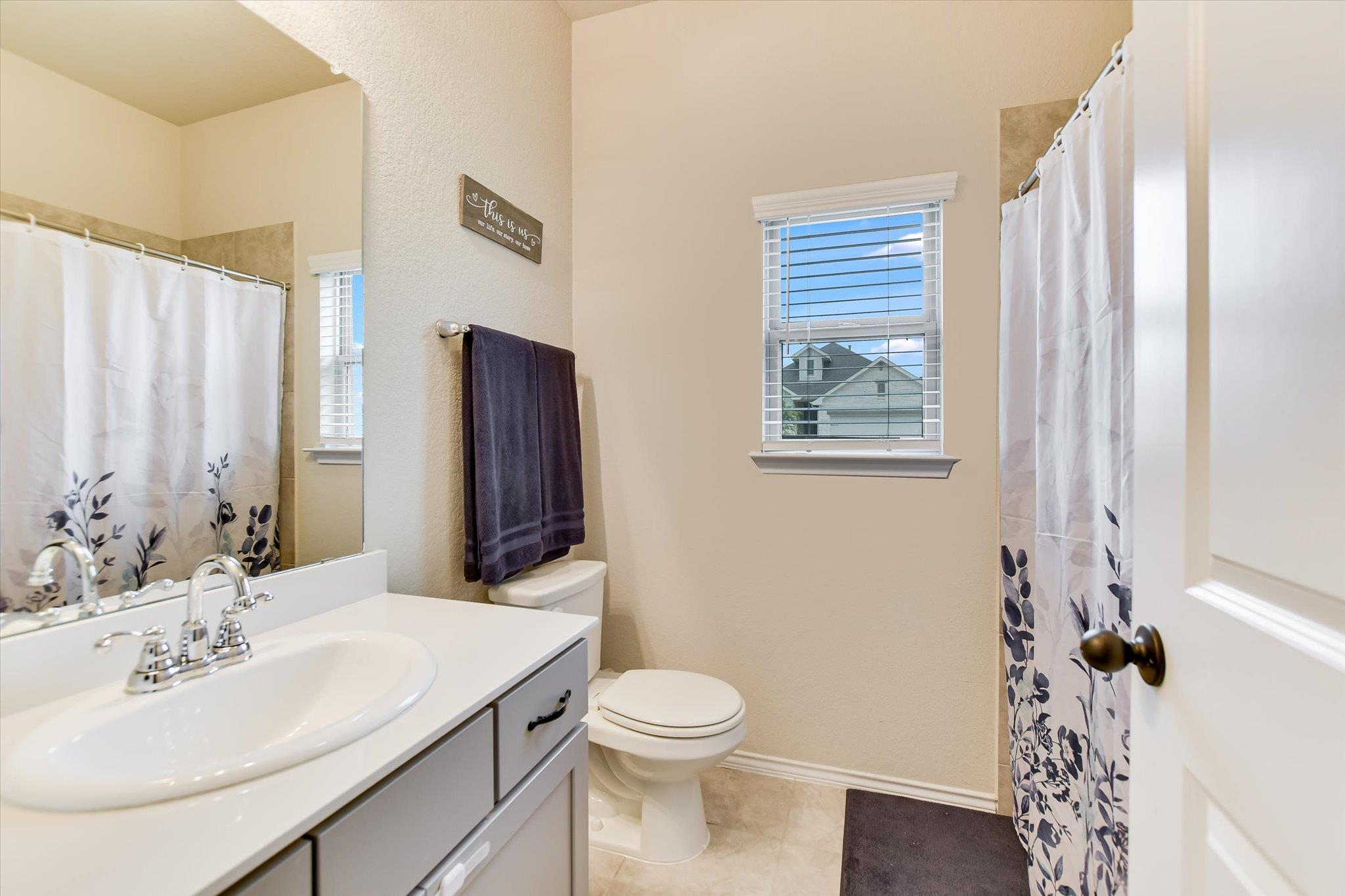 100 Rebel Red Cv, Liberty Hill, TX 78642