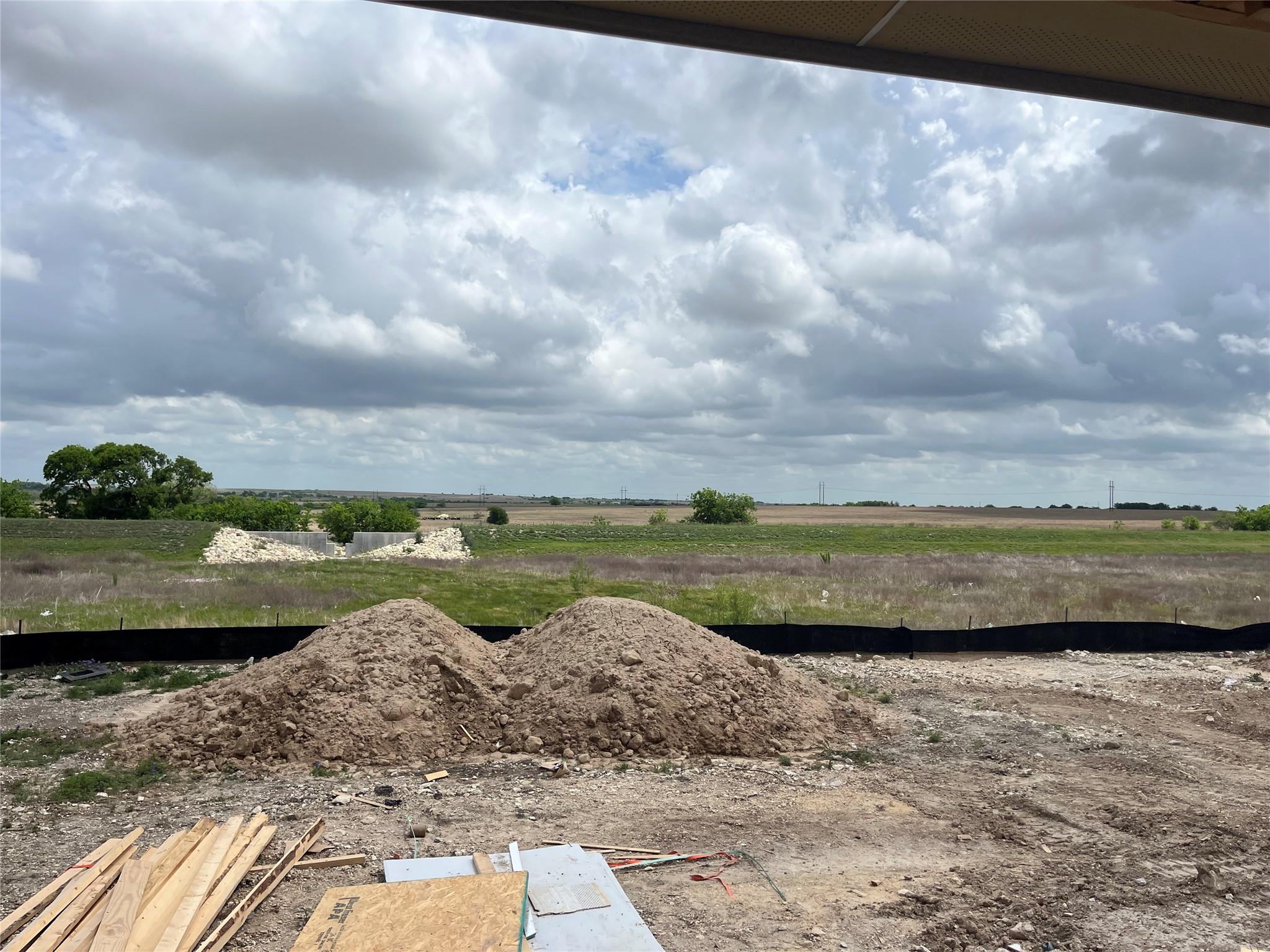 312 Sleep Hollow, Jarrell, TX 76537