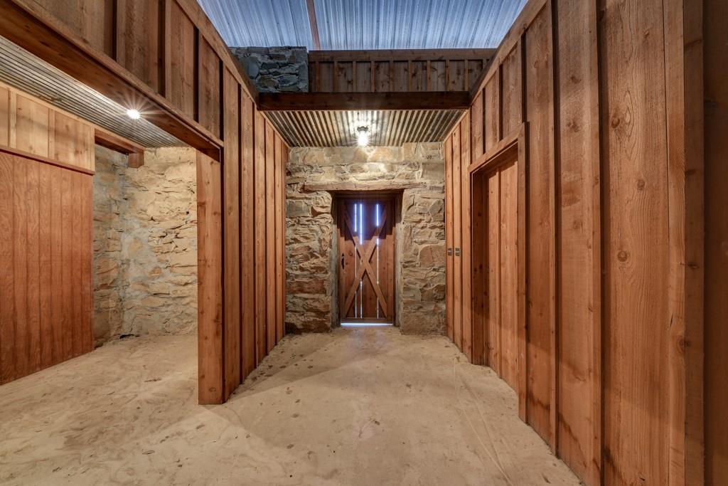 6887 Von Ormy Rd, Von Ormy, TX 78073