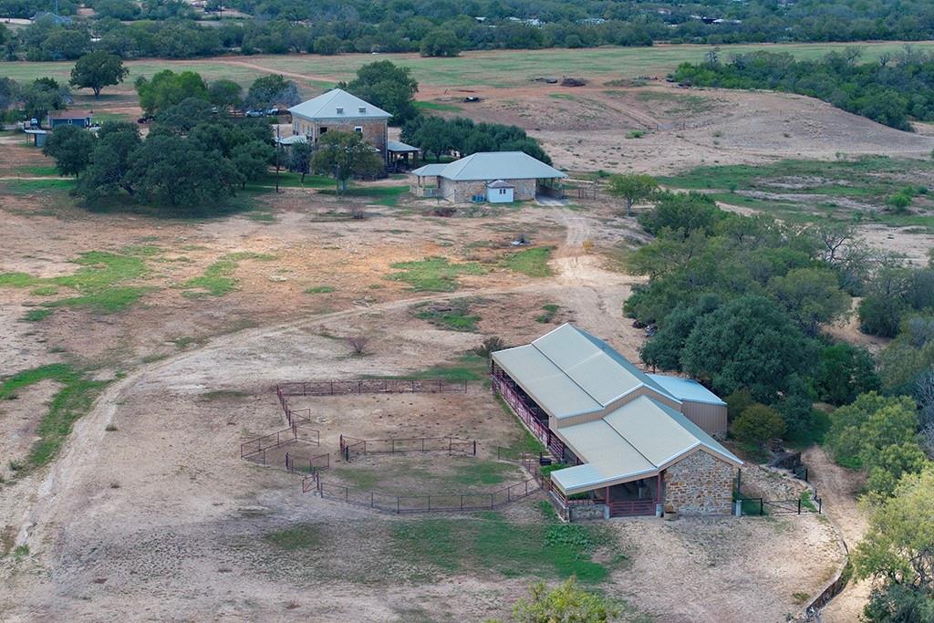 6887 Von Ormy Rd, Von Ormy, TX 78073