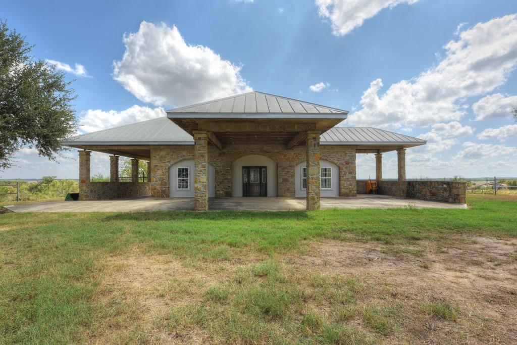 6887 Von Ormy Rd, Von Ormy, TX 78073