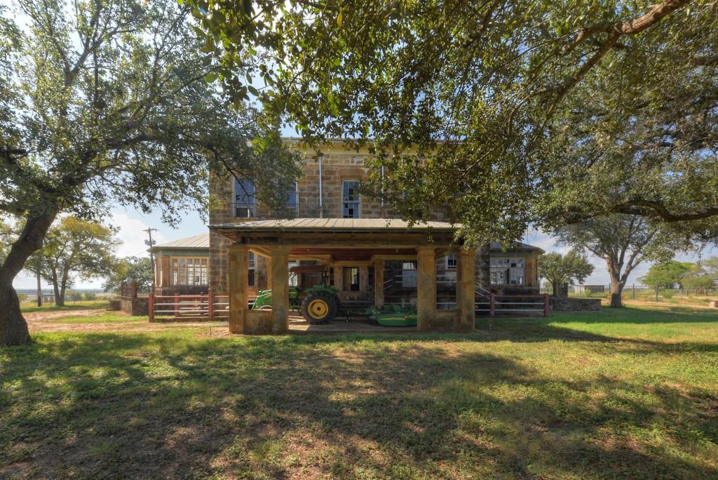6887 Von Ormy Rd, Von Ormy, TX 78073