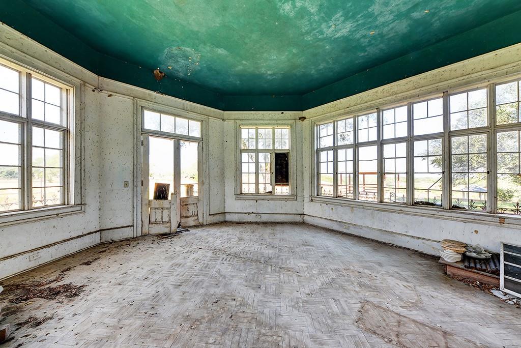 6887 Von Ormy Rd, Von Ormy, TX 78073