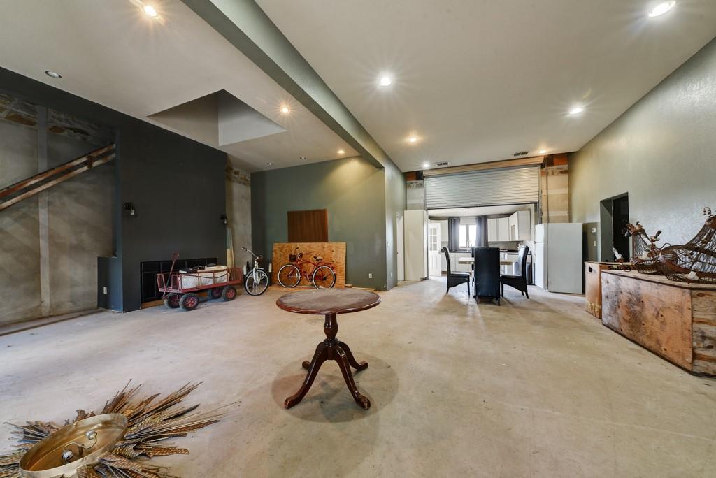 6887 Von Ormy Rd, Von Ormy, TX 78073