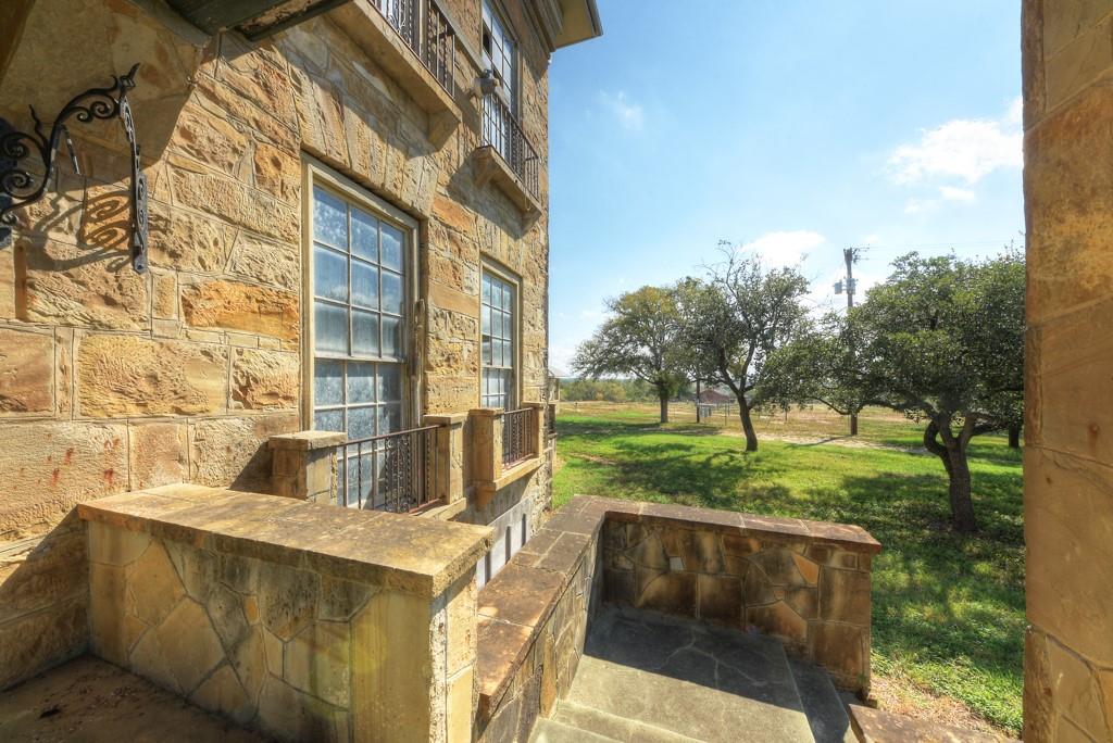 6887 Von Ormy Rd, Von Ormy, TX 78073