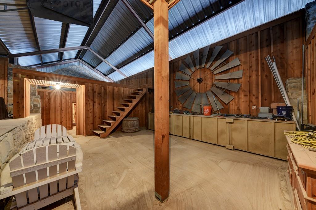 6887 Von Ormy Rd, Von Ormy, TX 78073