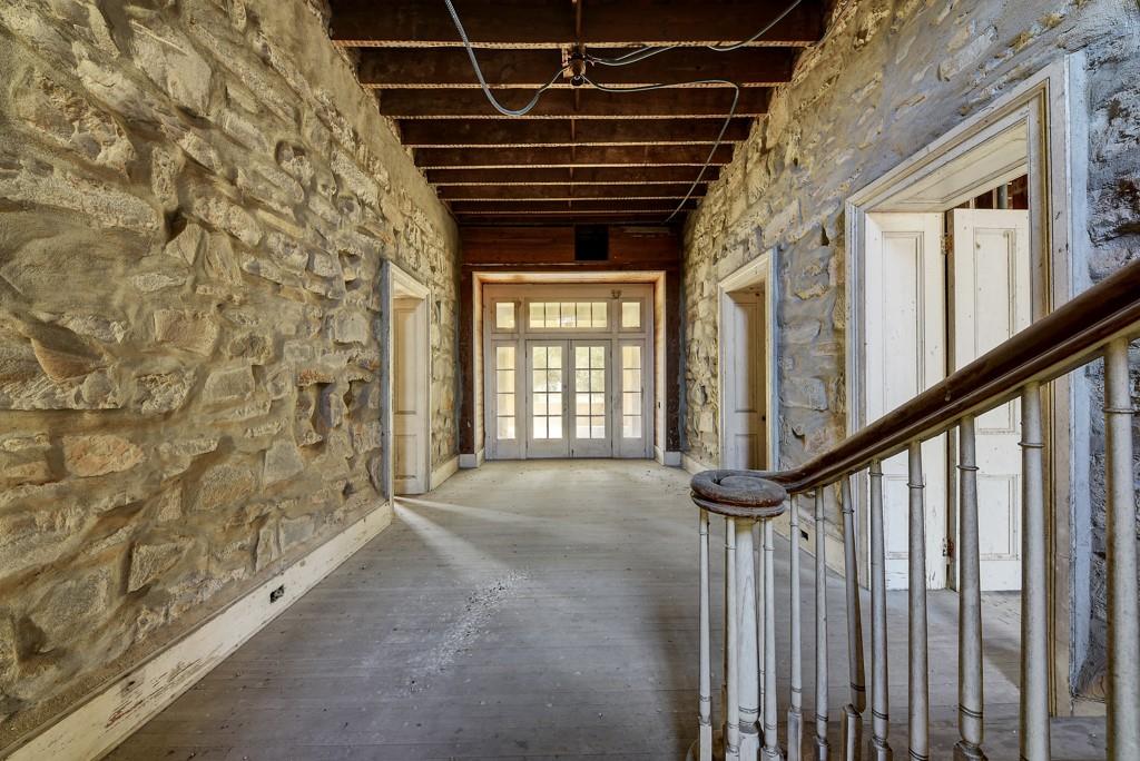 6887 Von Ormy Rd, Von Ormy, TX 78073