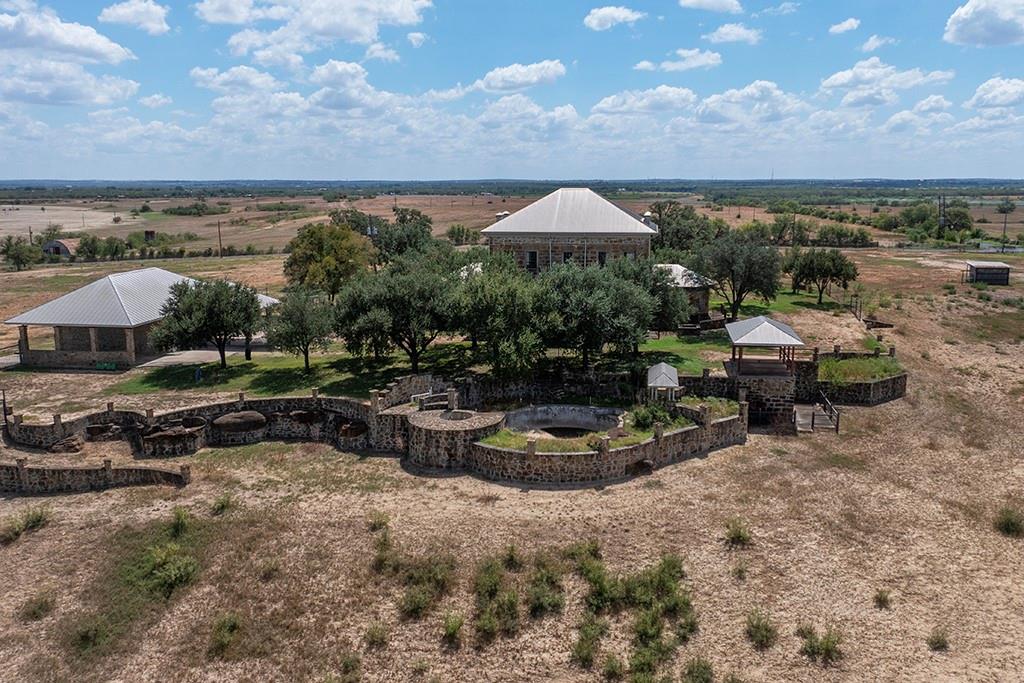 6887 Von Ormy Rd, Von Ormy, TX 78073