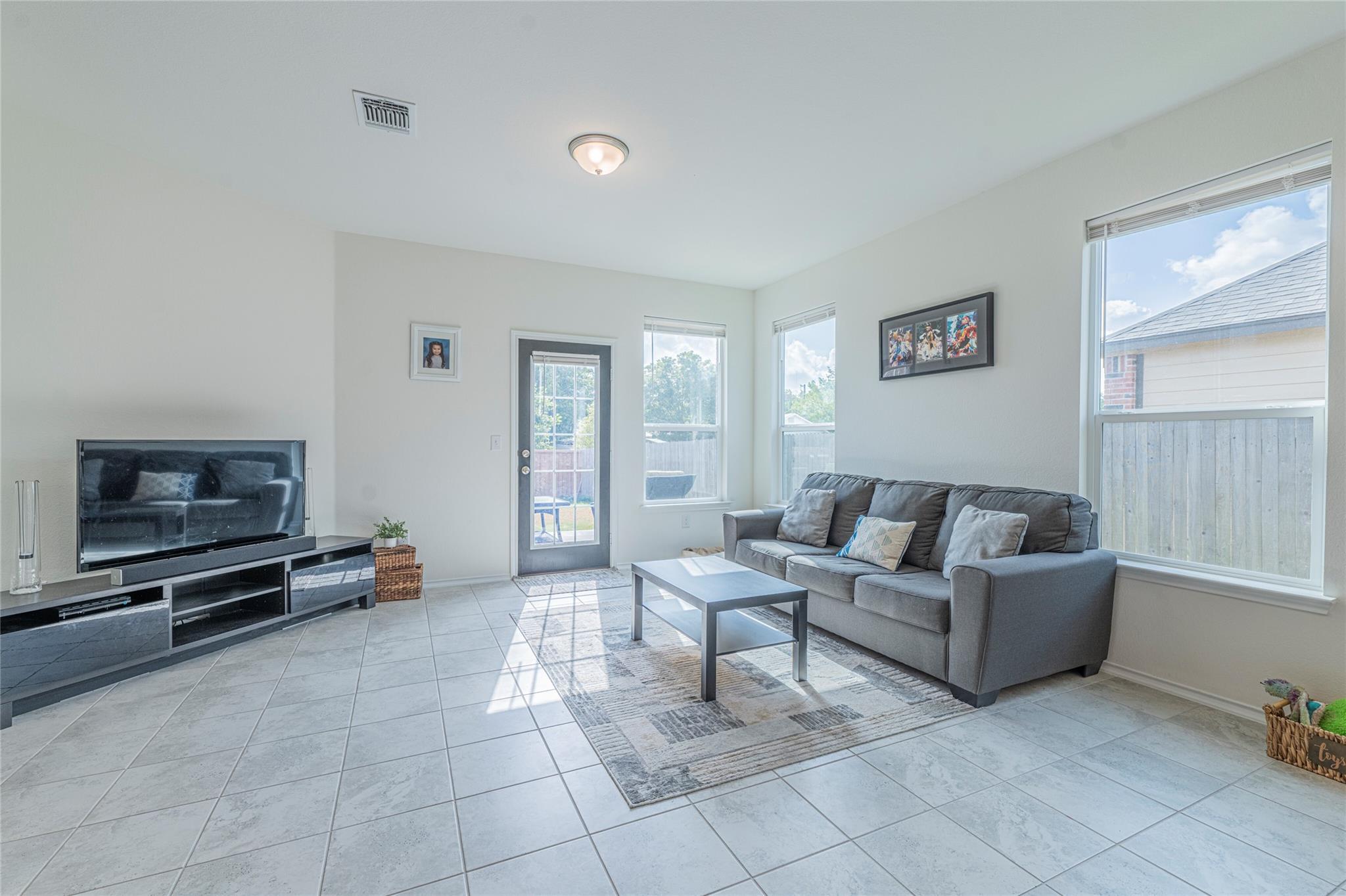 1709 Dragonfly Loop, Bastrop, TX 78602