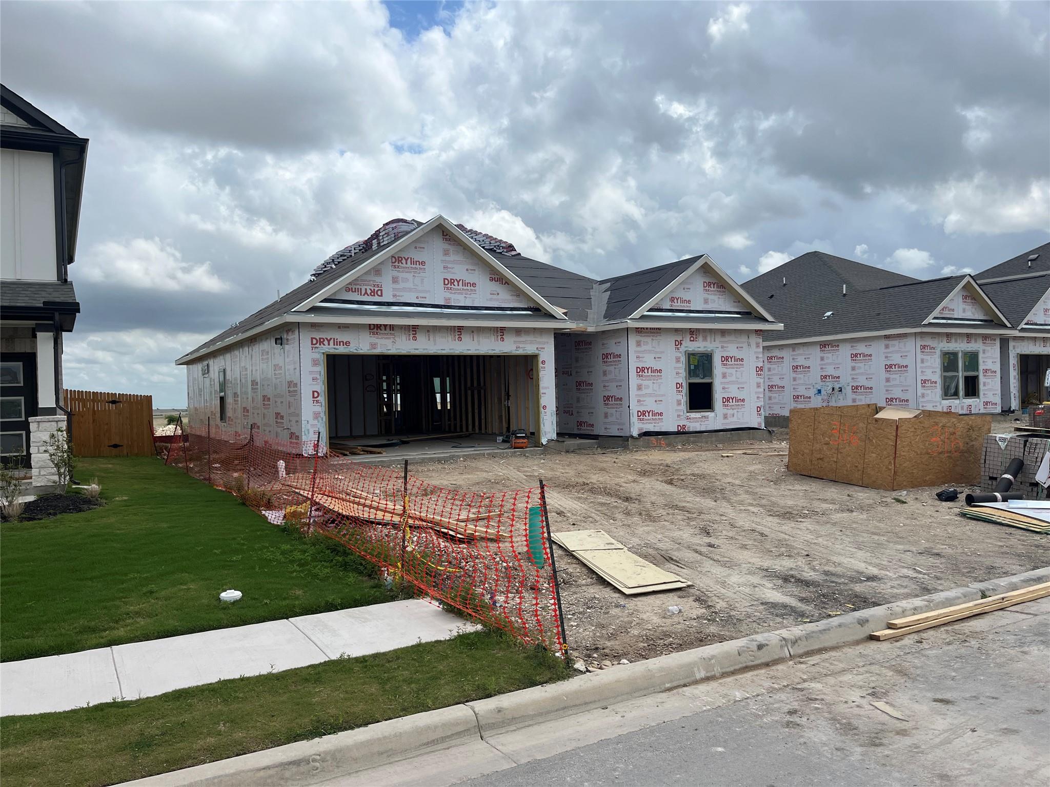 316 Sleep Hollow, Jarrell, TX 76537