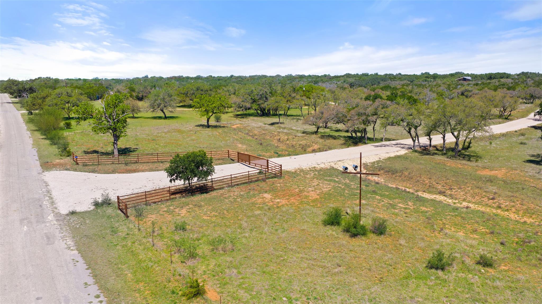 1318 Klett Ranch Rd, Johnson City, TX 78636
