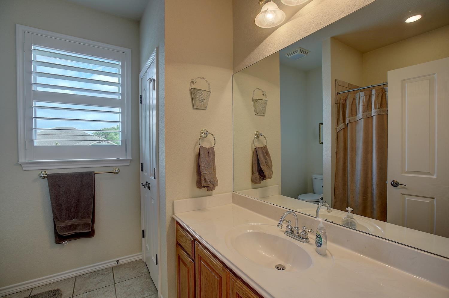 201 S Pine St, Georgetown, TX 78626