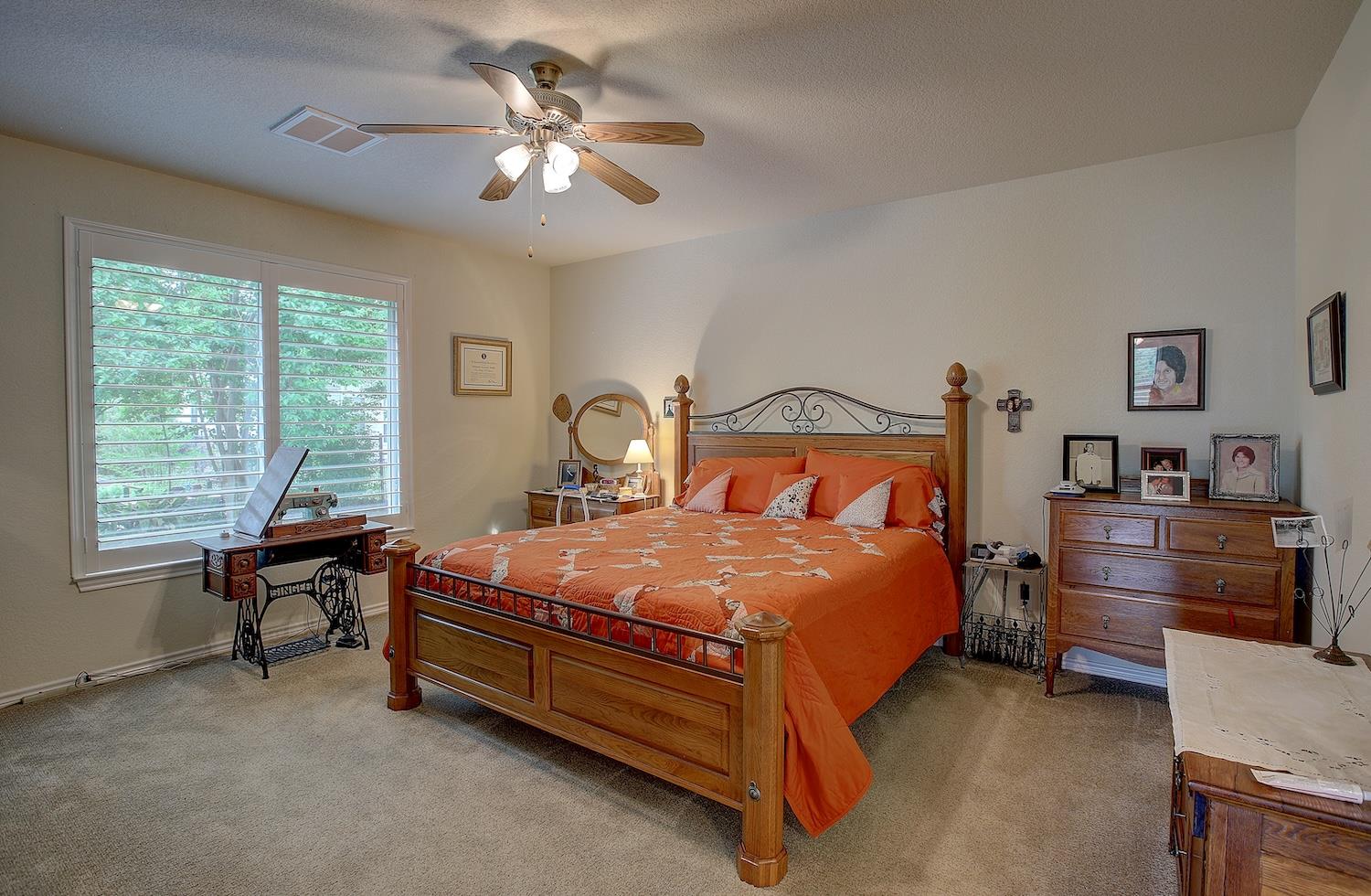 201 S Pine St, Georgetown, TX 78626