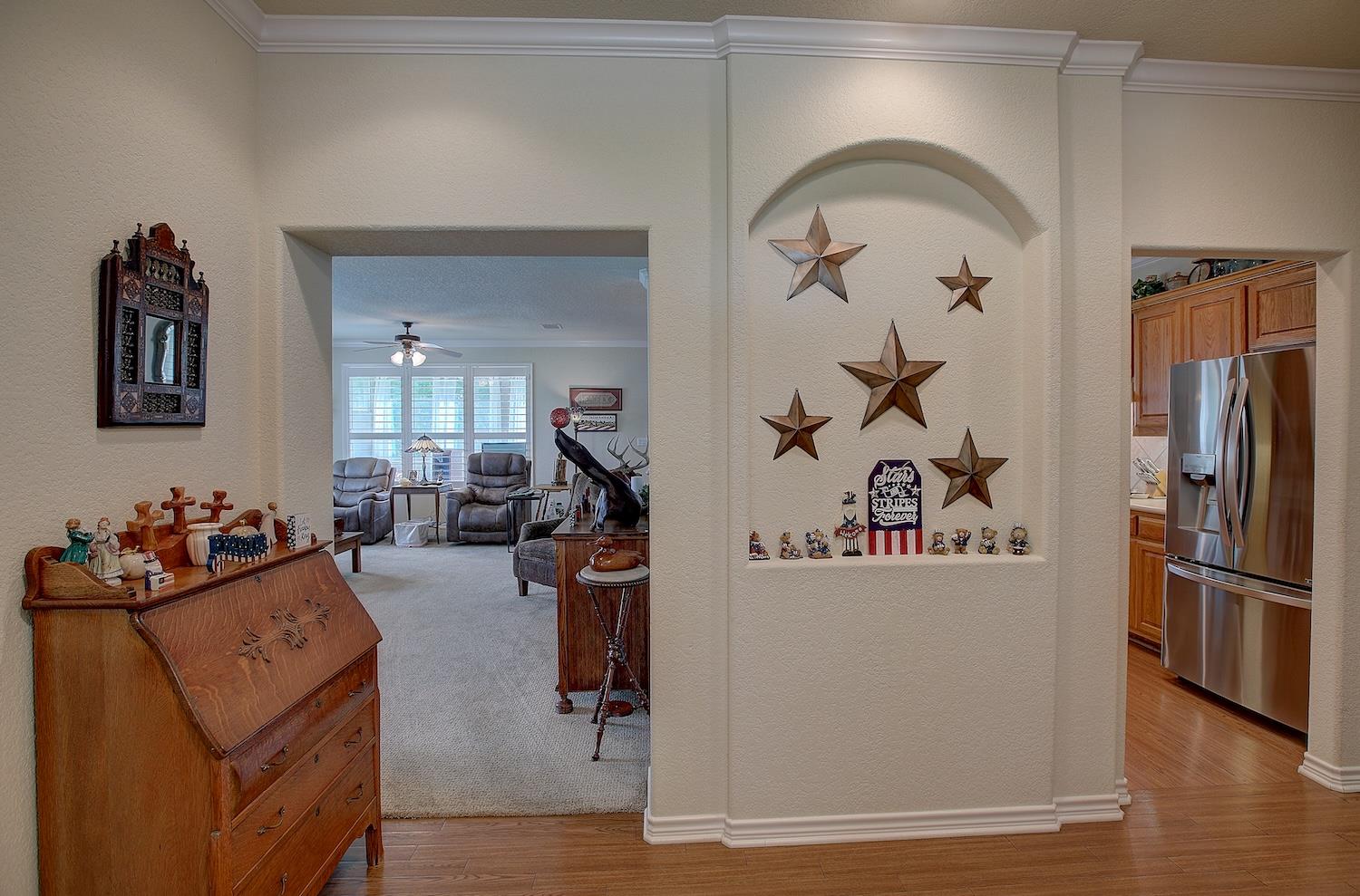 201 S Pine St, Georgetown, TX 78626