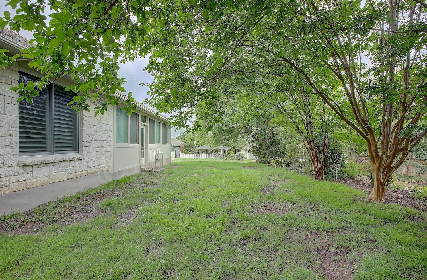 201 S Pine St, Georgetown, TX 78626