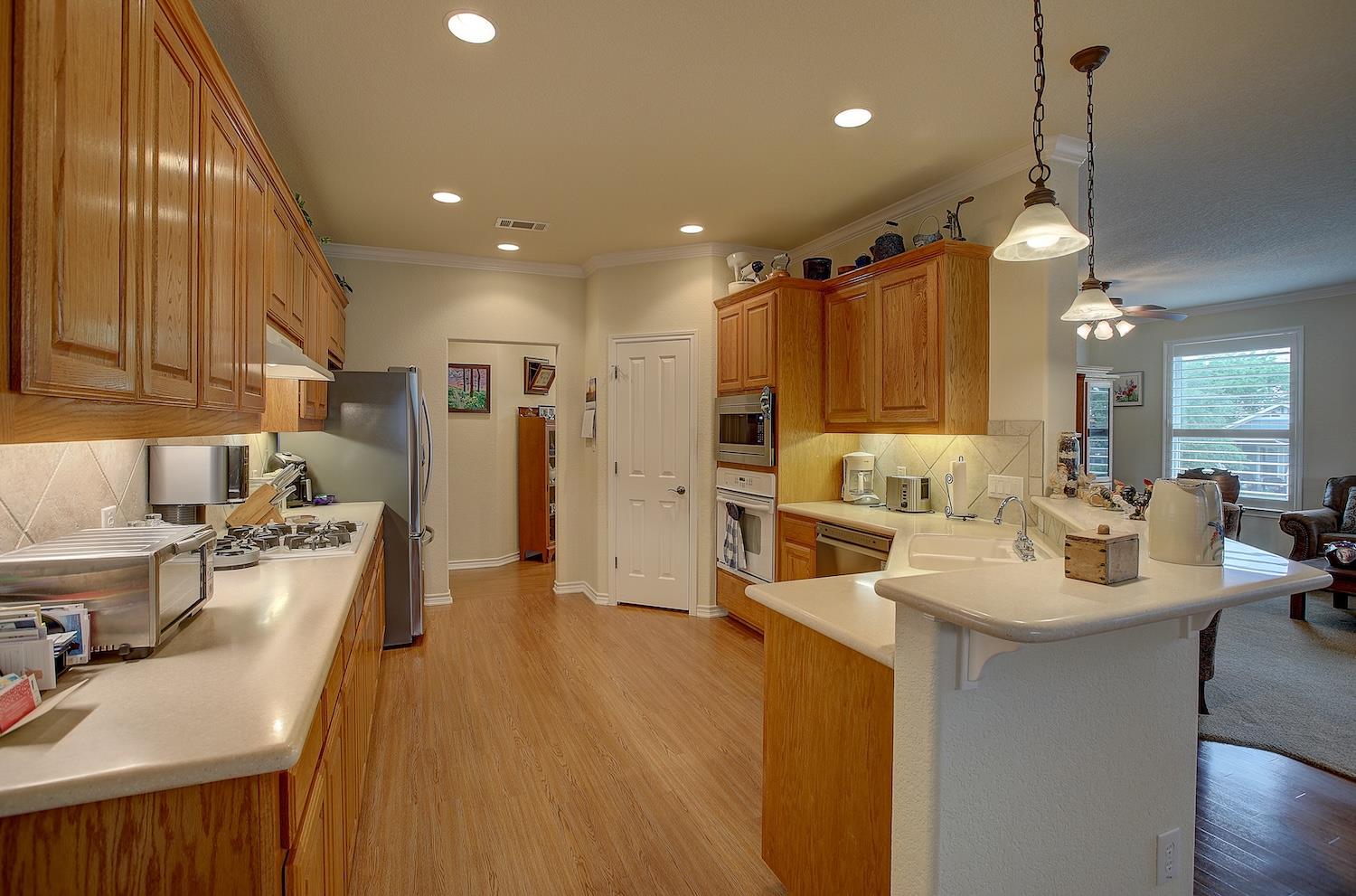 201 S Pine St, Georgetown, TX 78626