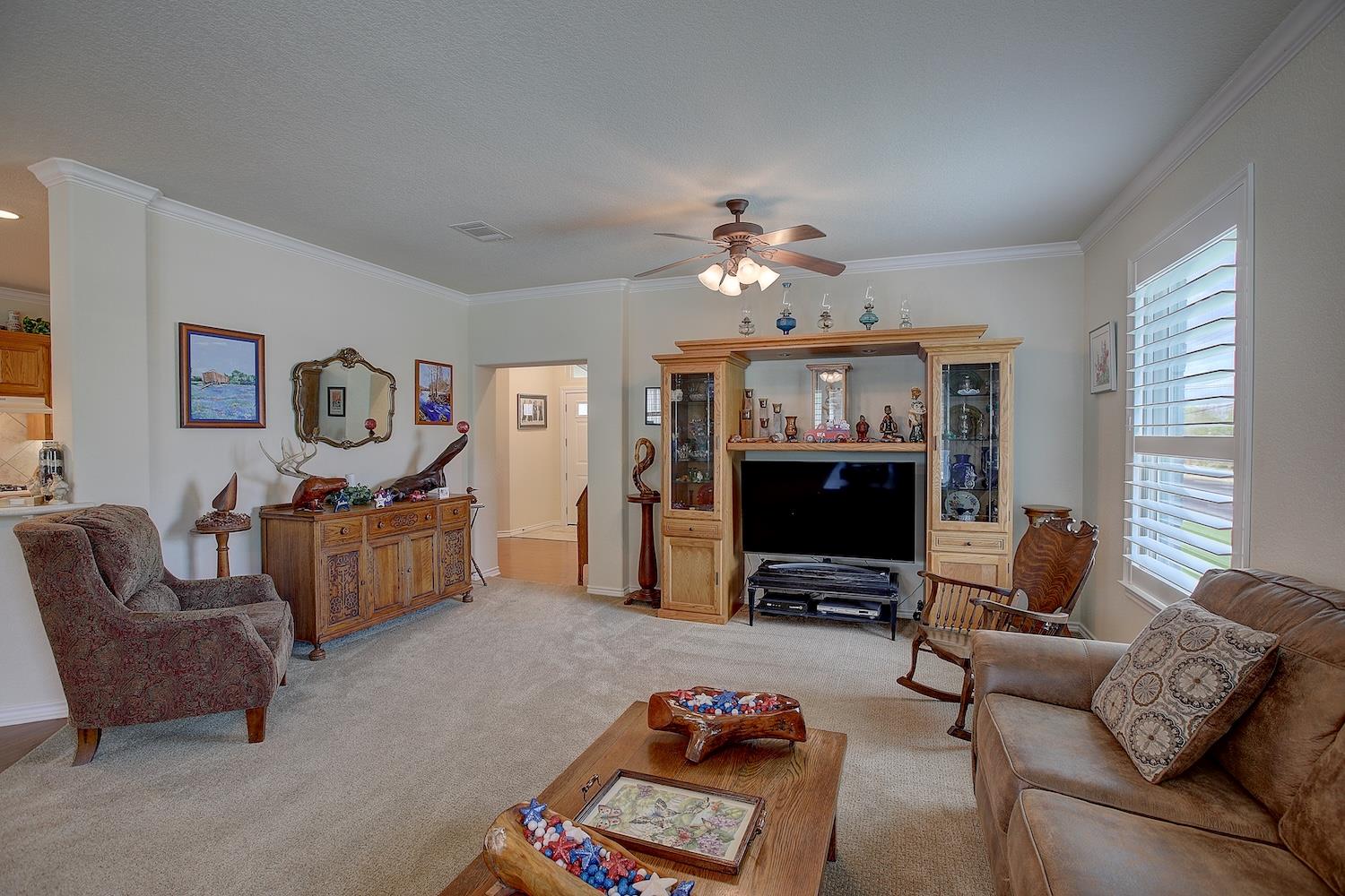 201 S Pine St, Georgetown, TX 78626