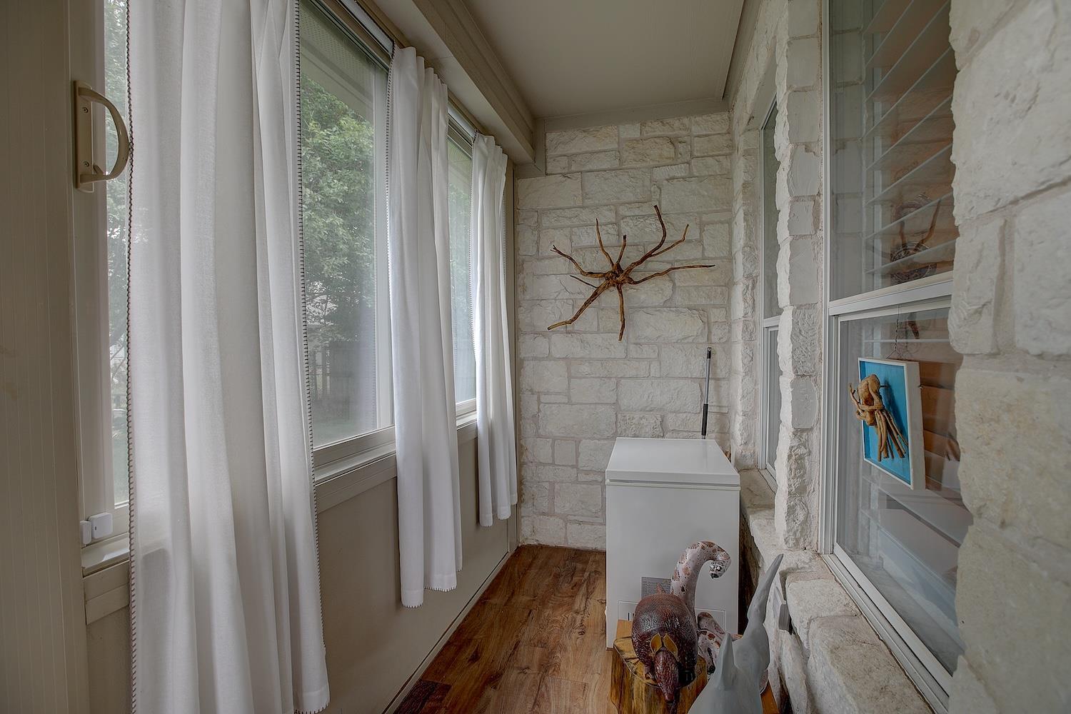 201 S Pine St, Georgetown, TX 78626