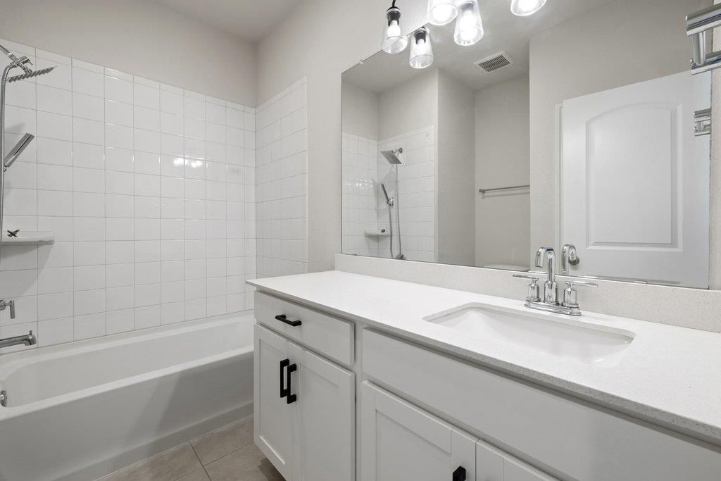 105 Cupa Monti Rd, Hutto, TX 78634