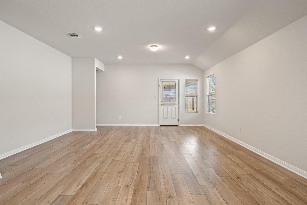 105 Cupa Monti Rd, Hutto, TX 78634