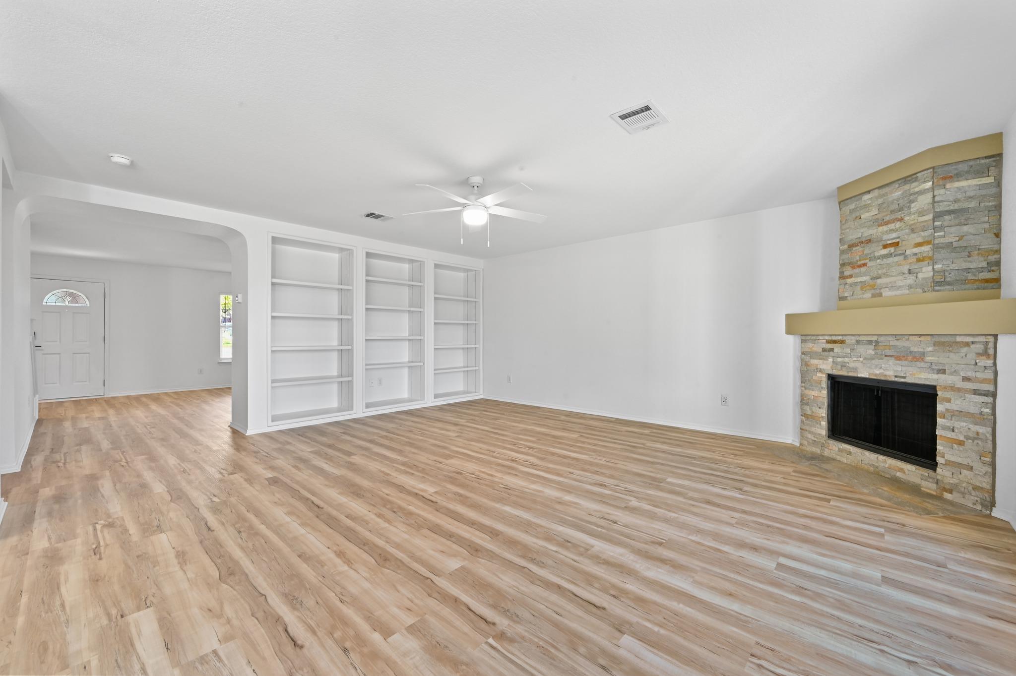 2412 Regal Park Ln, Austin, TX 78748