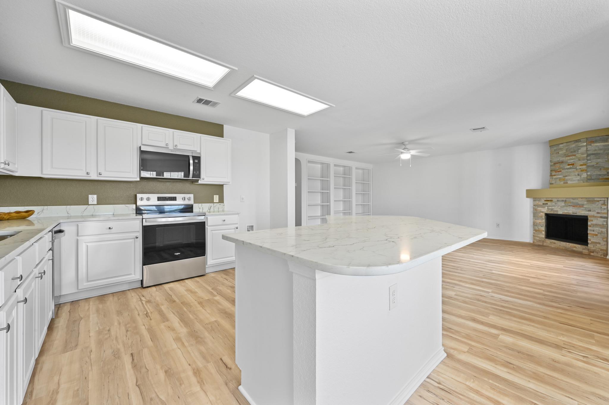 2412 Regal Park Ln, Austin, TX 78748