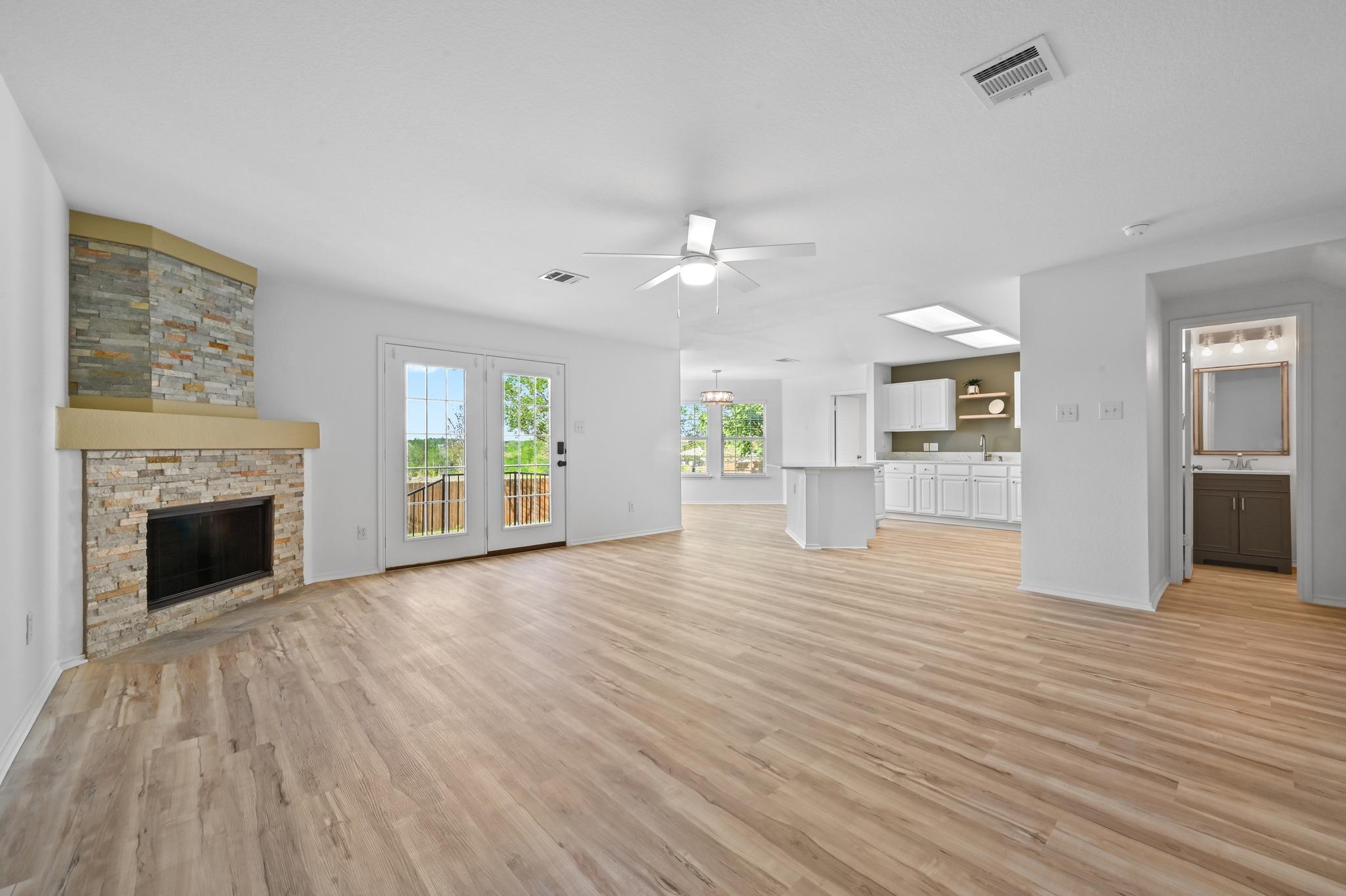 2412 Regal Park Ln, Austin, TX 78748