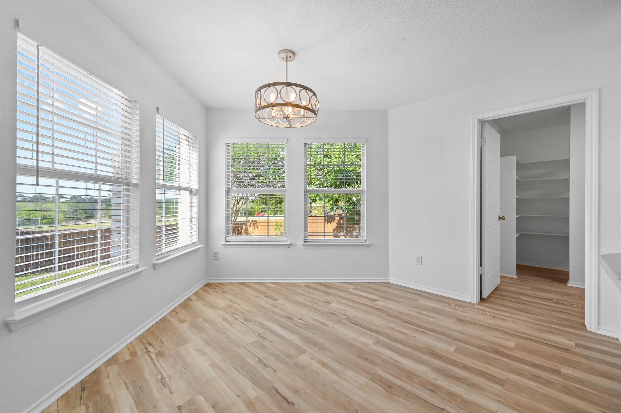 2412 Regal Park Ln, Austin, TX 78748