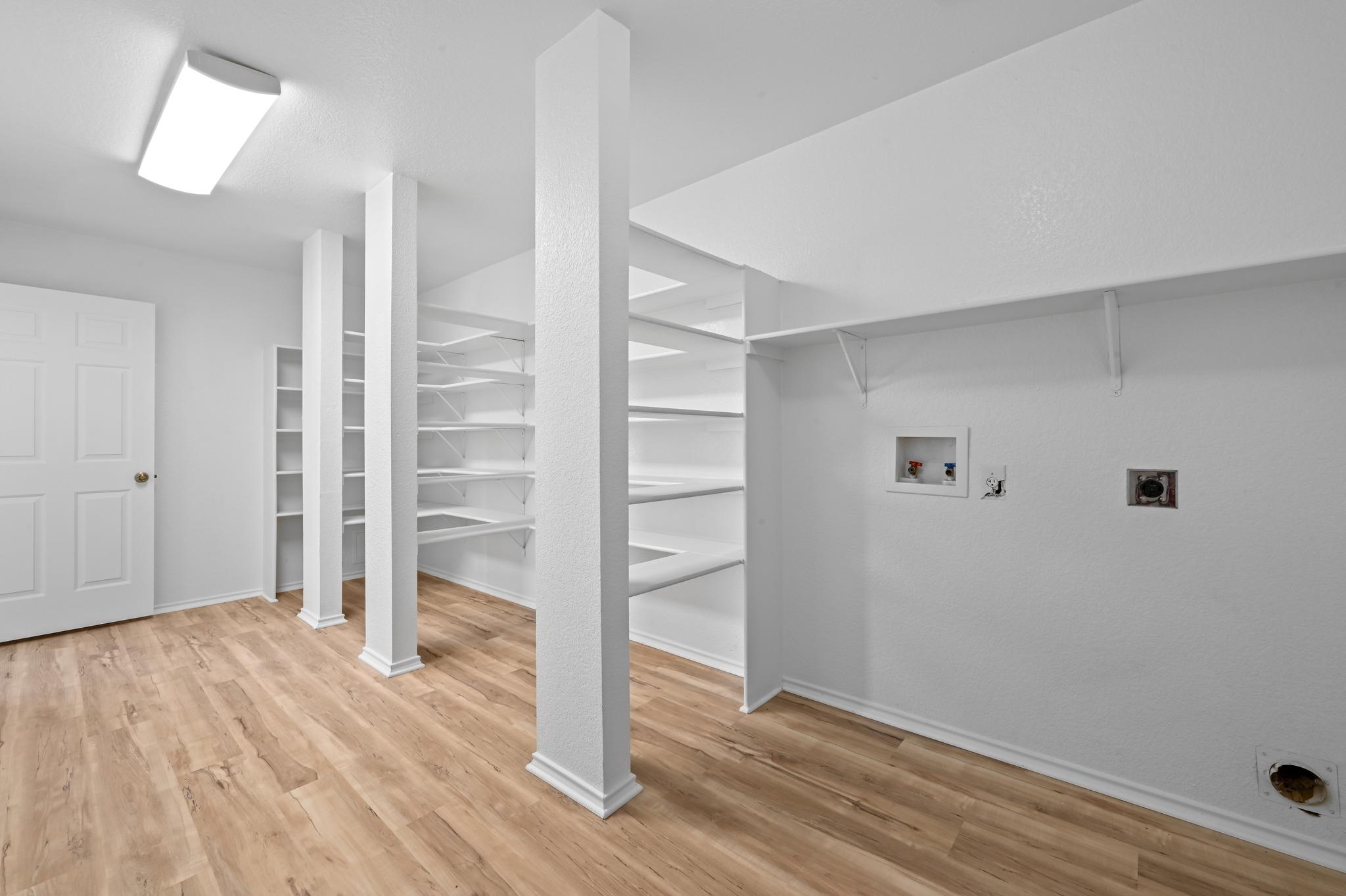 2412 Regal Park Ln, Austin, TX 78748