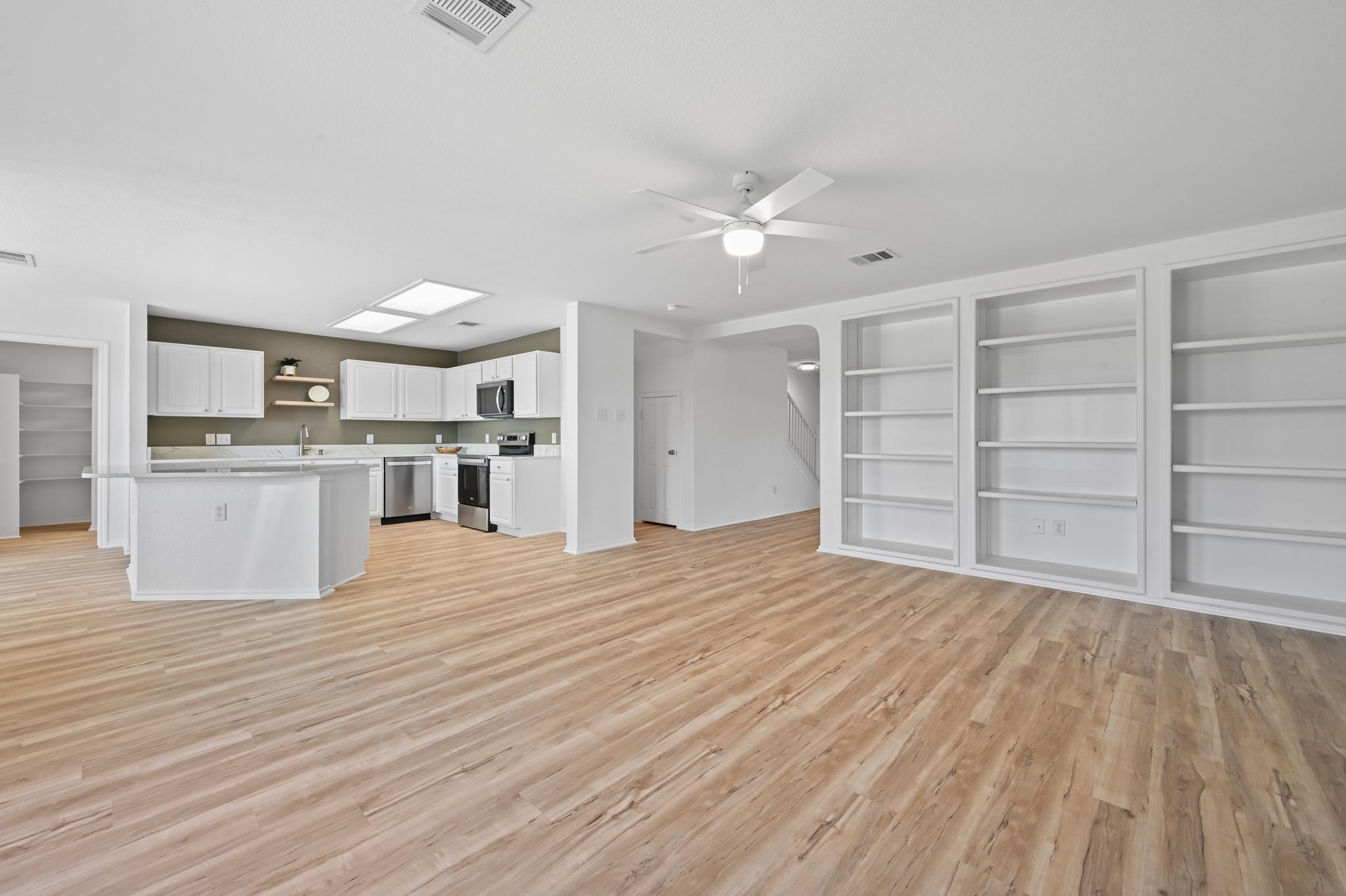 2412 Regal Park Ln, Austin, TX 78748