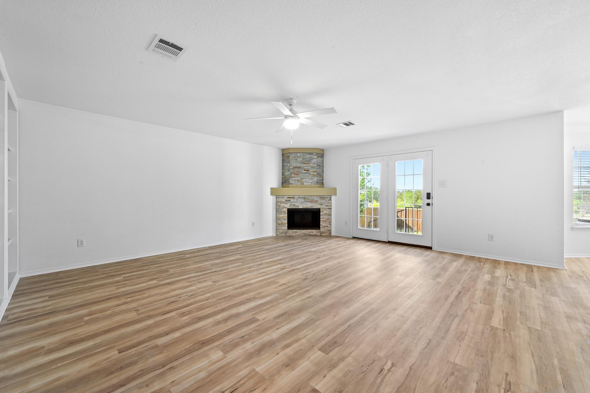 2412 Regal Park Ln, Austin, TX 78748