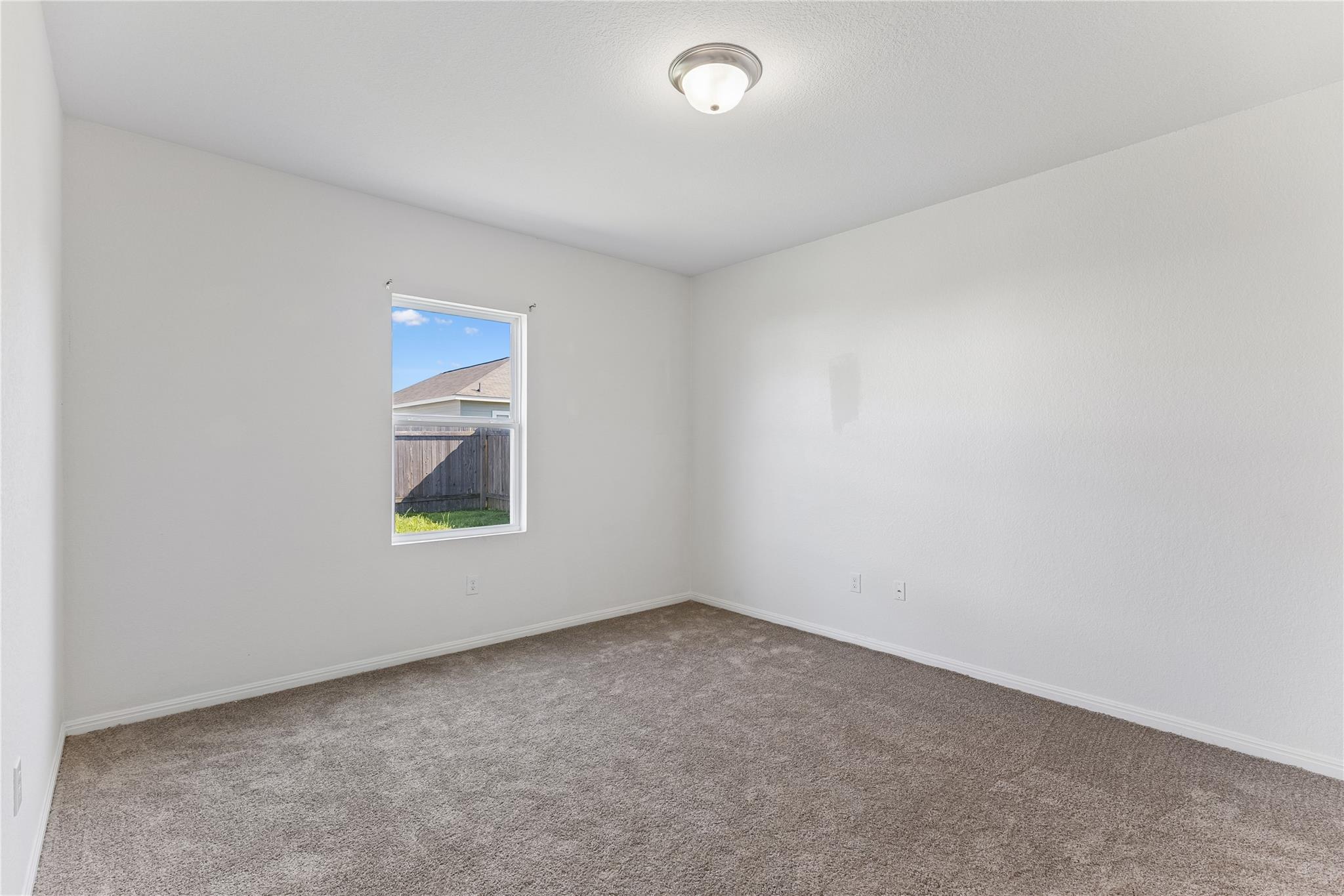124 Peony Ln, Jarrell, TX 76537