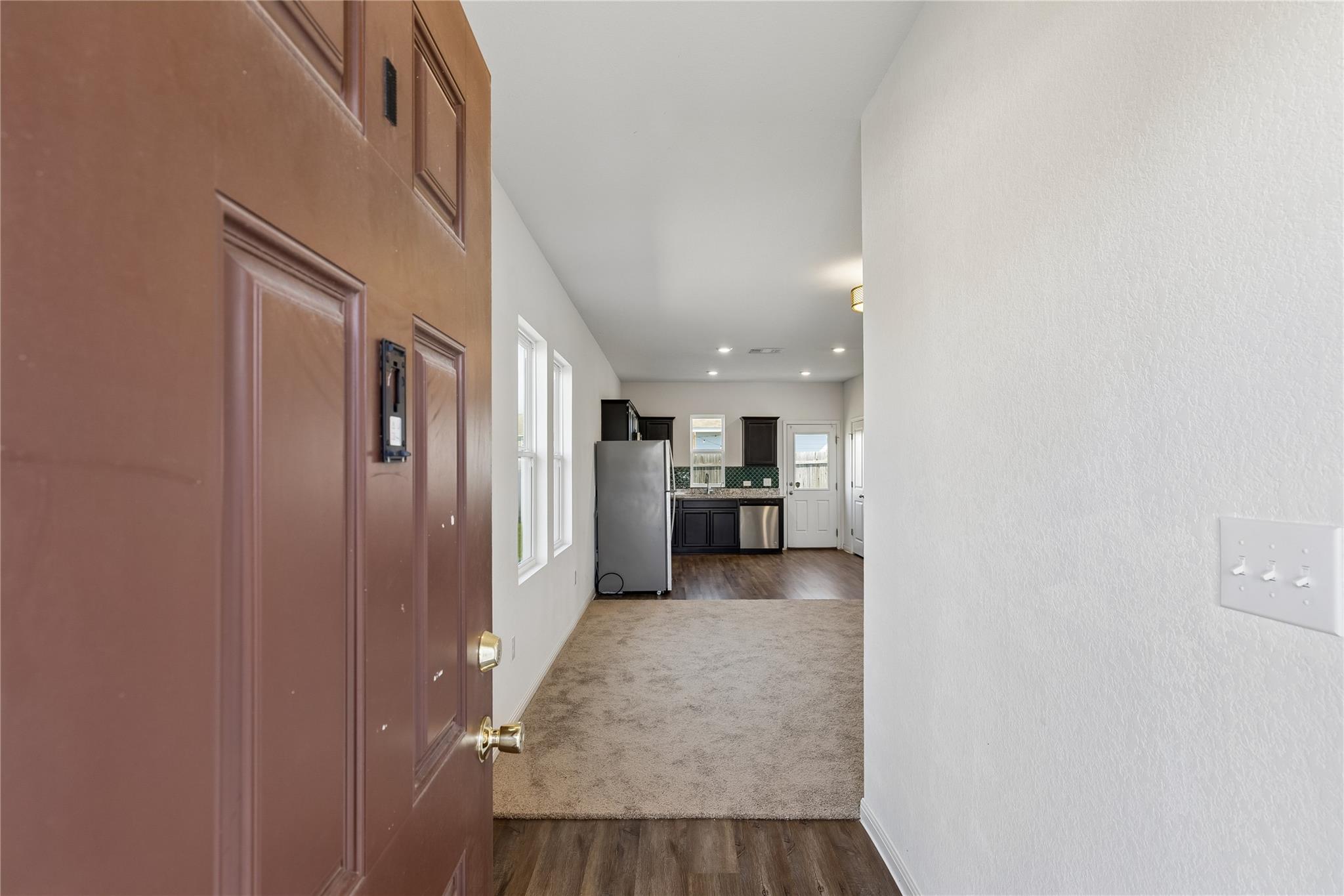 124 Peony Ln, Jarrell, TX 76537