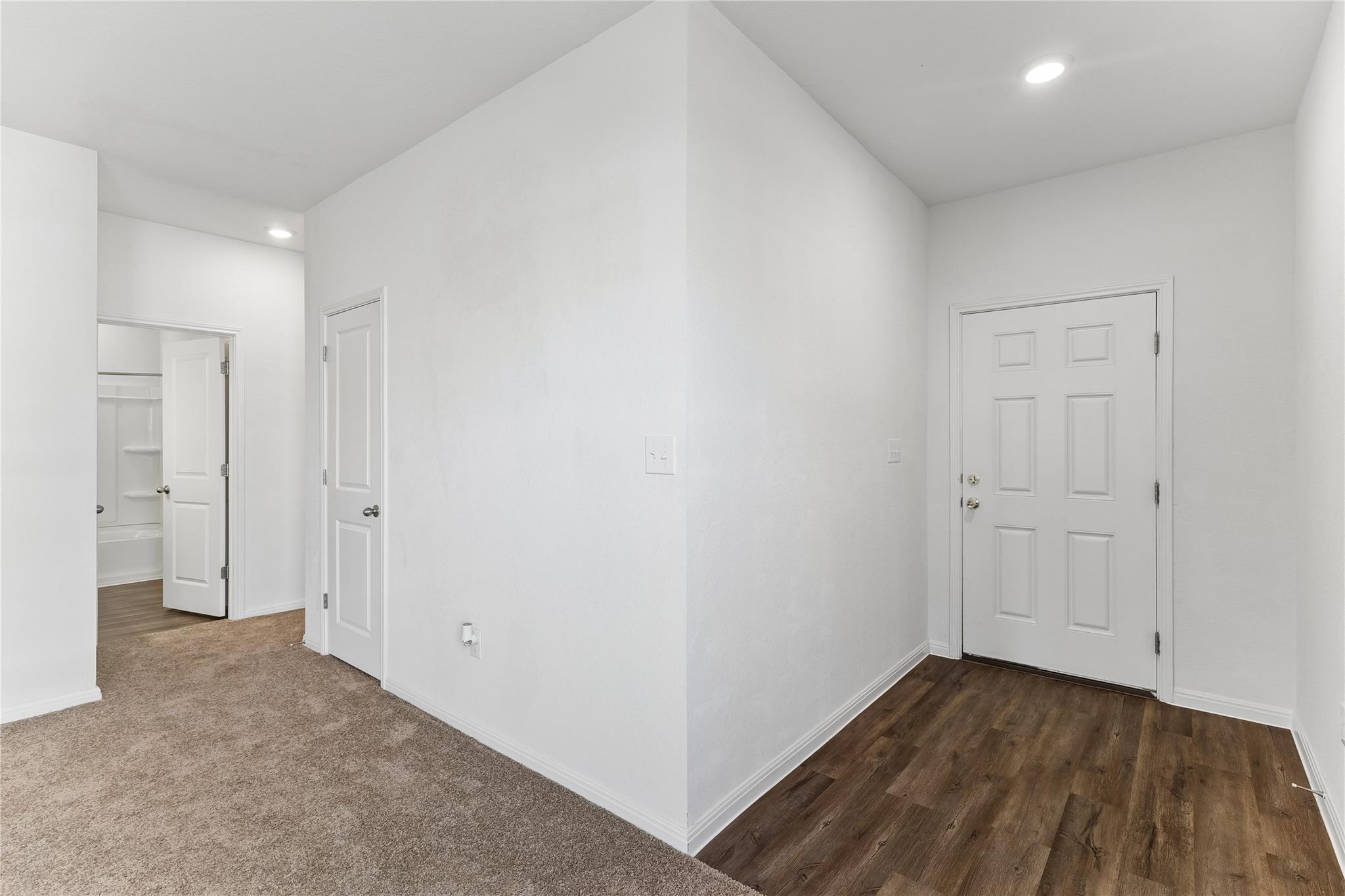 124 Peony Ln, Jarrell, TX 76537