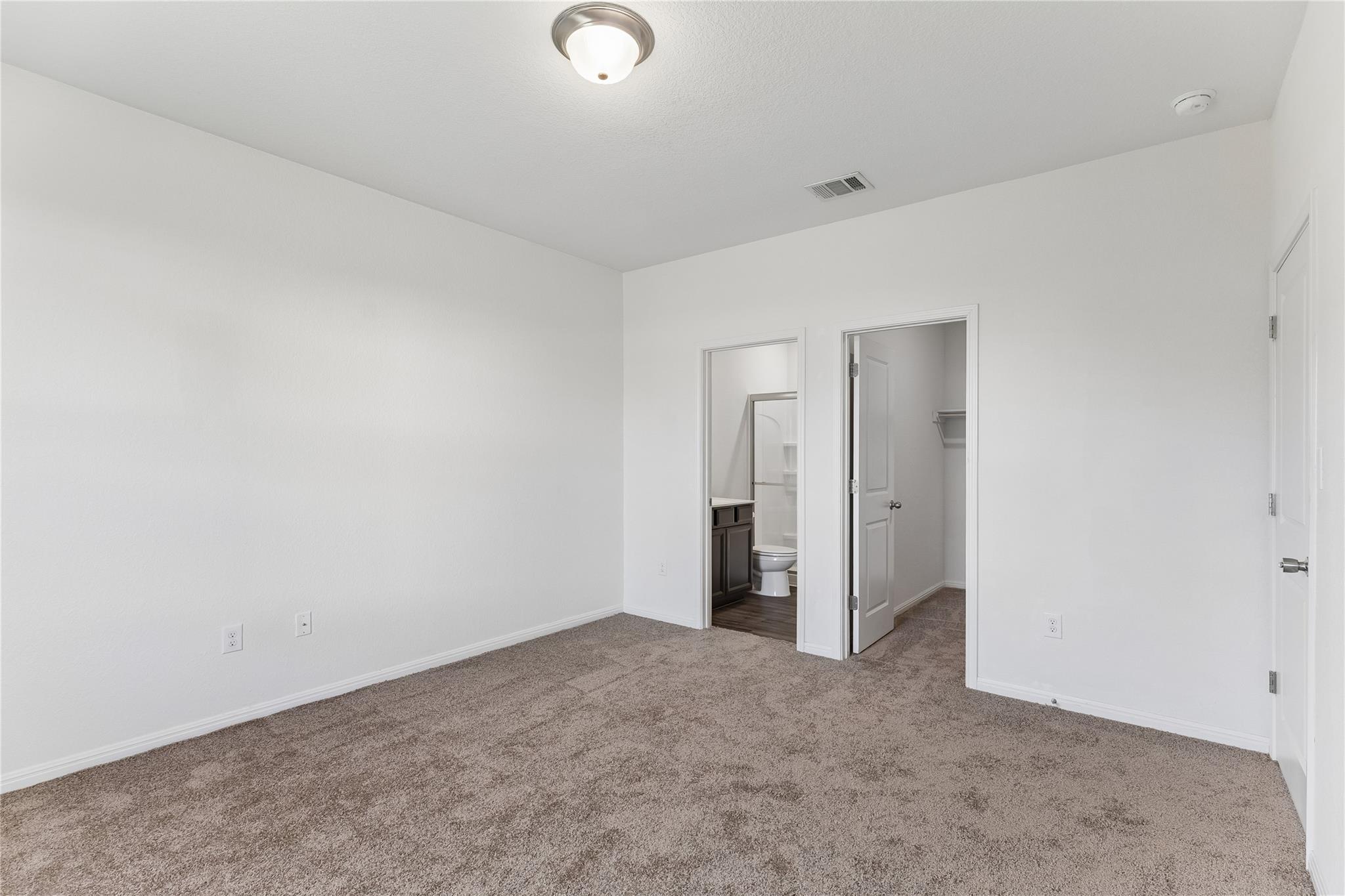 124 Peony Ln, Jarrell, TX 76537