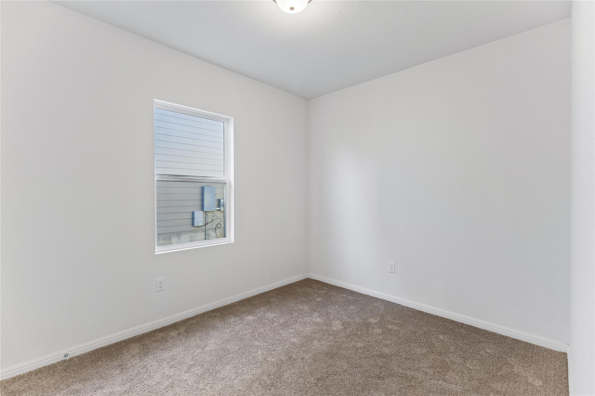124 Peony Ln, Jarrell, TX 76537