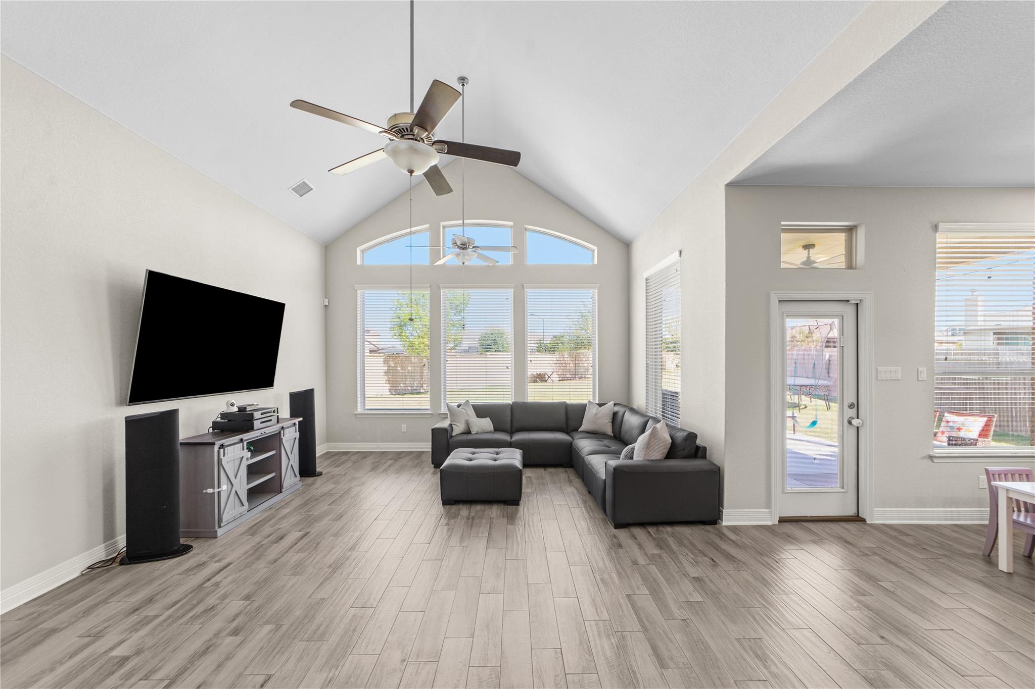 20004 Wirrall Rd, Pflugerville, TX 78660