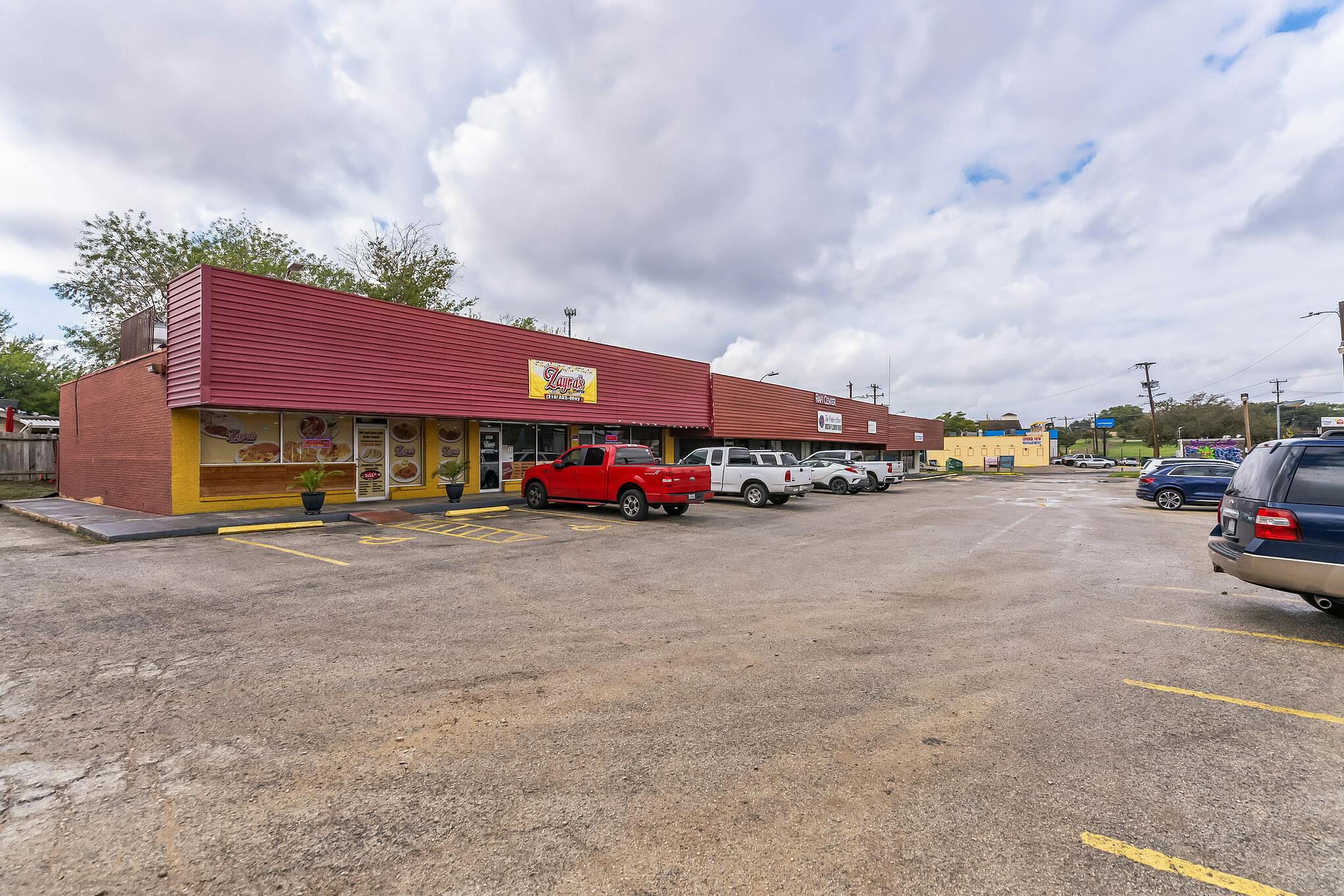 6126 Montgomery Rd, San Antonio, TX 78239