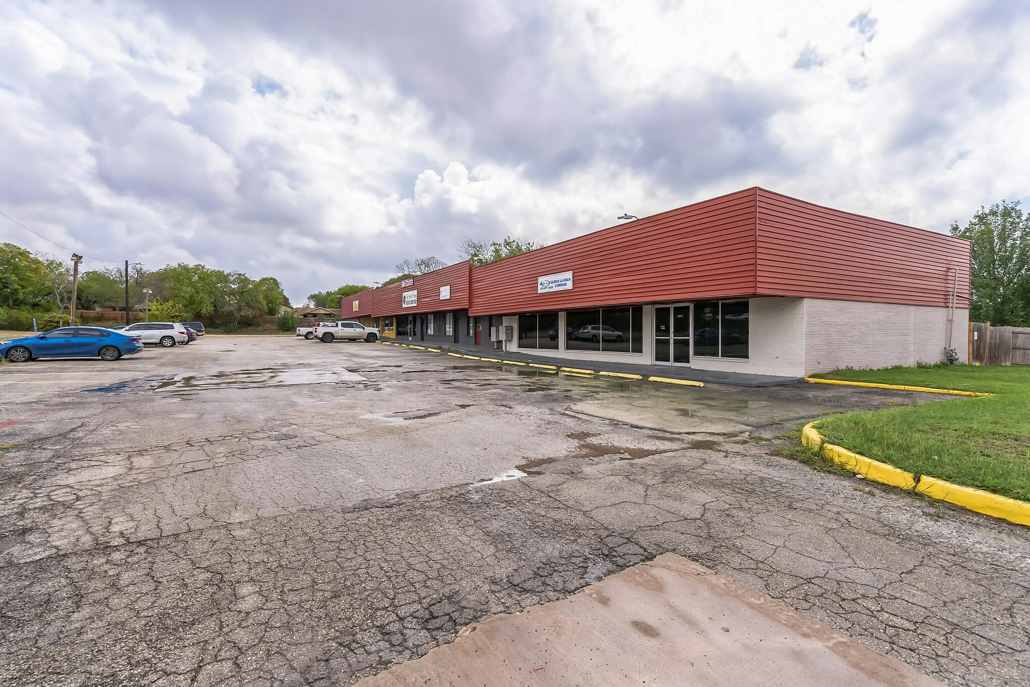 6126 Montgomery Rd, San Antonio, TX 78239